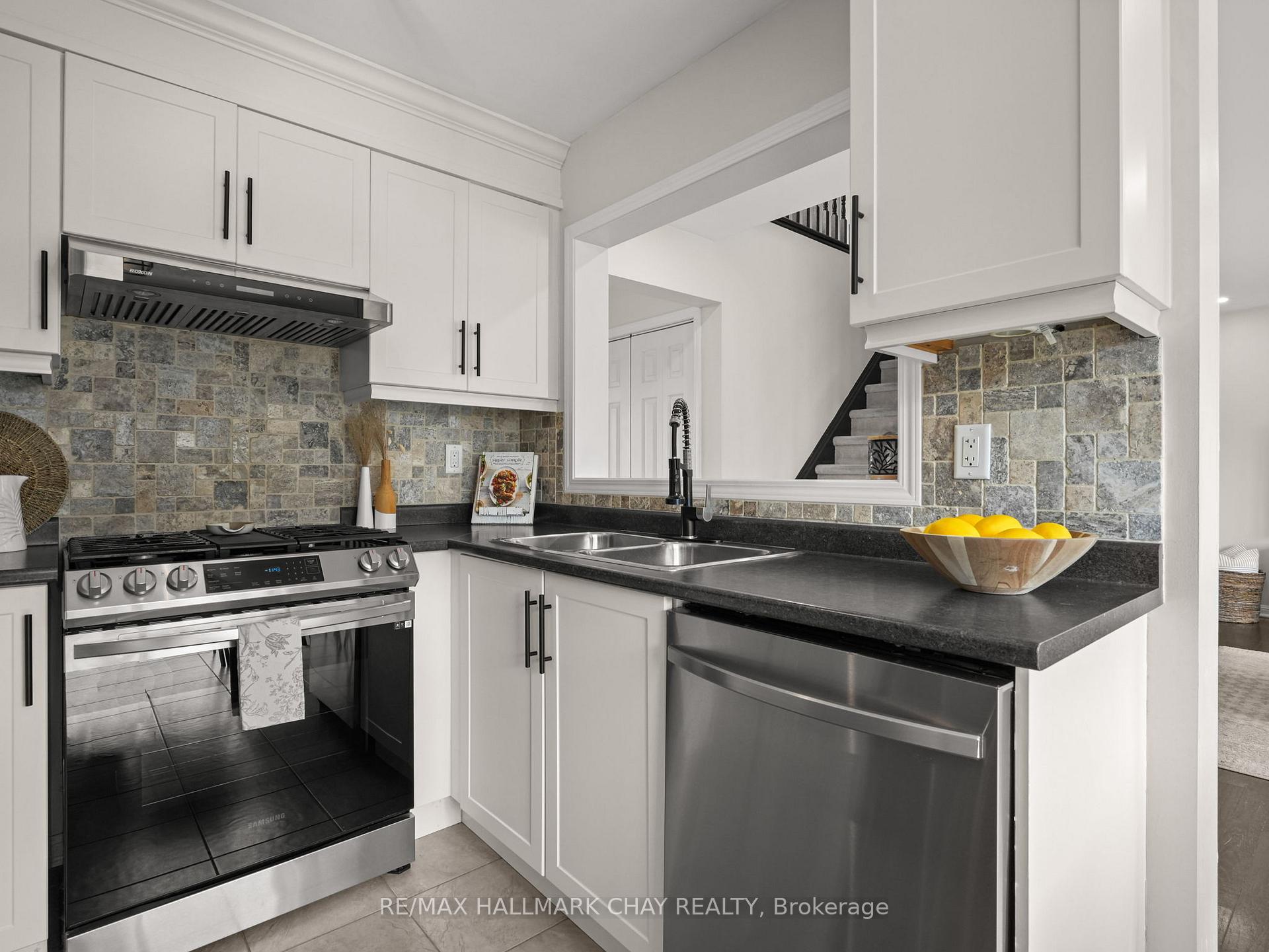 Photo 21 of 5 Gordon Drive, New Tecumseth, Alliston — HOMEH