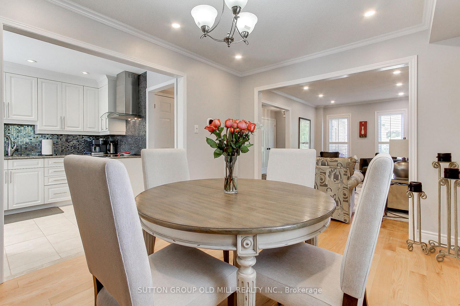 Photo 11 of 3126 Oakview Road, Mississauga, Meadowvale — HOMEH