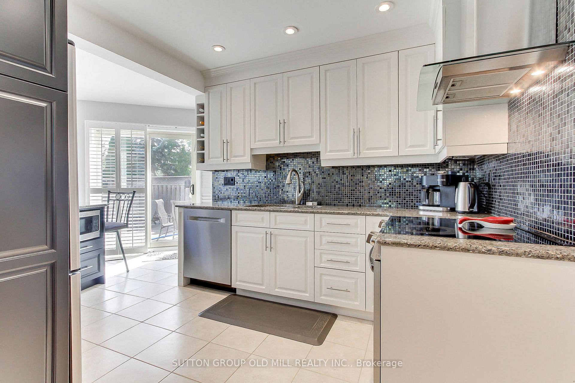 Photo 12 of 3126 Oakview Road, Mississauga, Meadowvale — HOMEH