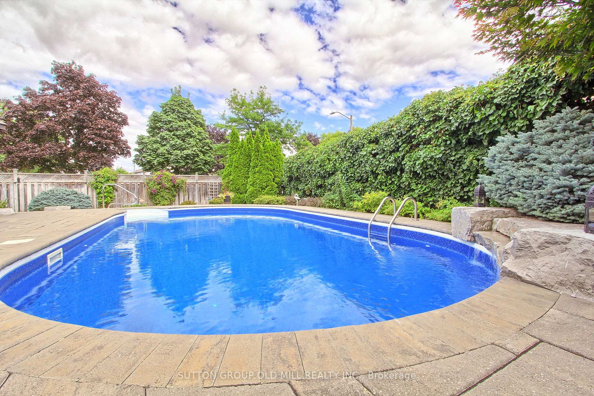 Photo 42 of 3126 Oakview Road, Mississauga, Meadowvale — HOMEH