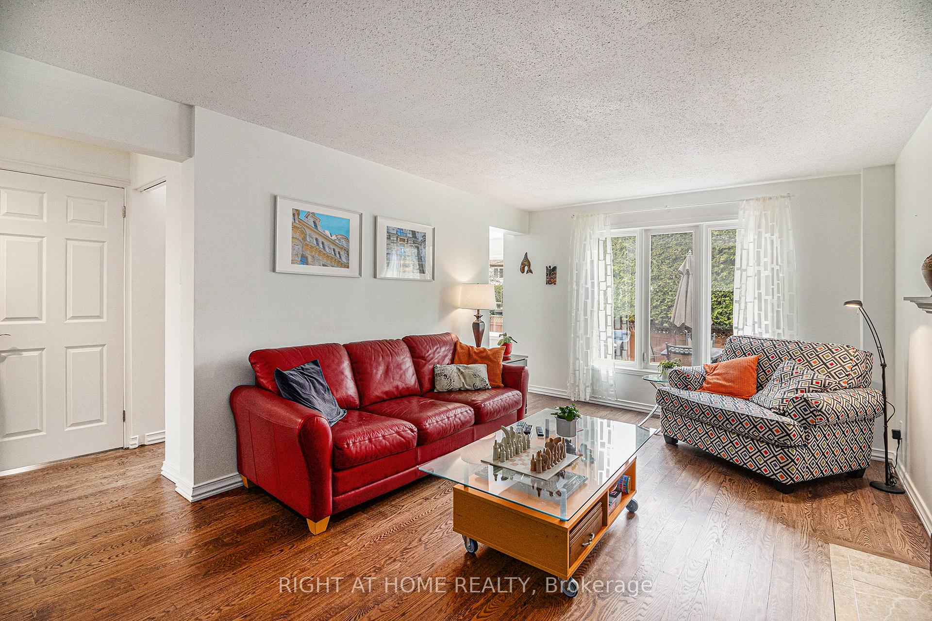 Photo 21 of 1814 Thistleleaf Crescent, Ottawa, Chapel Hill — HOMEH