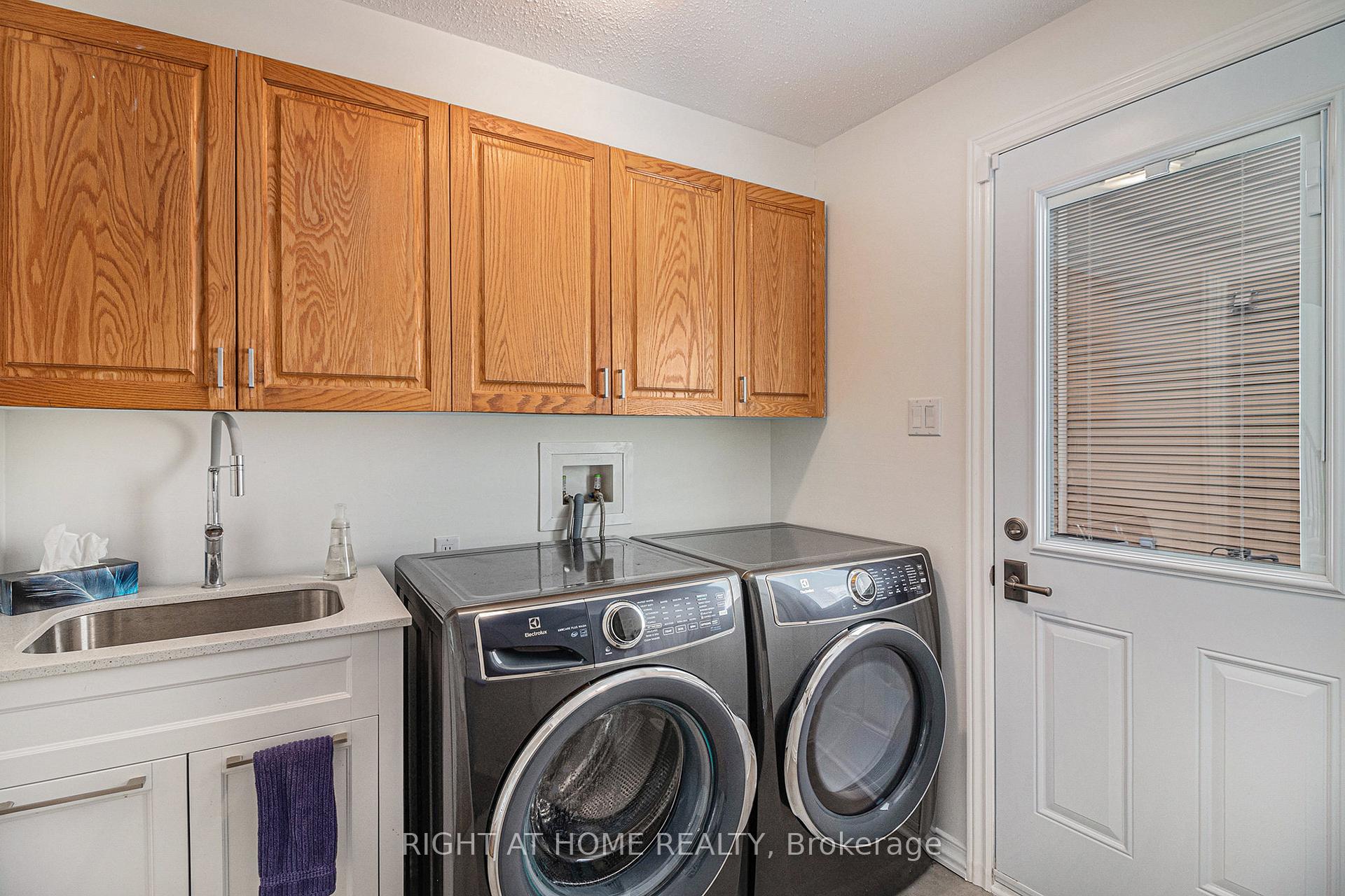Photo 23 of 1814 Thistleleaf Crescent, Ottawa, Chapel Hill — HOMEH