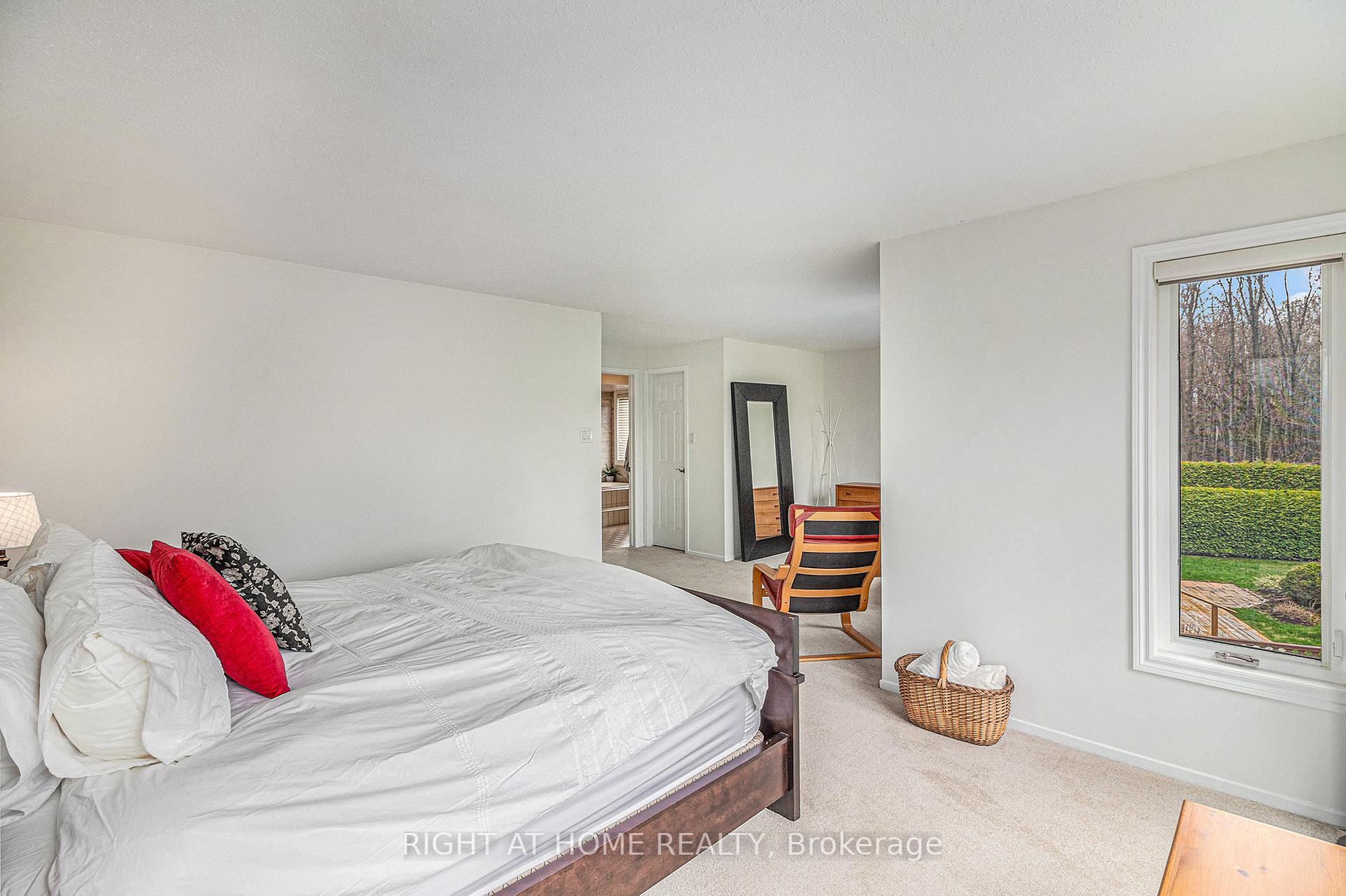 Photo 26 of 1814 Thistleleaf Crescent, Ottawa, Chapel Hill — HOMEH