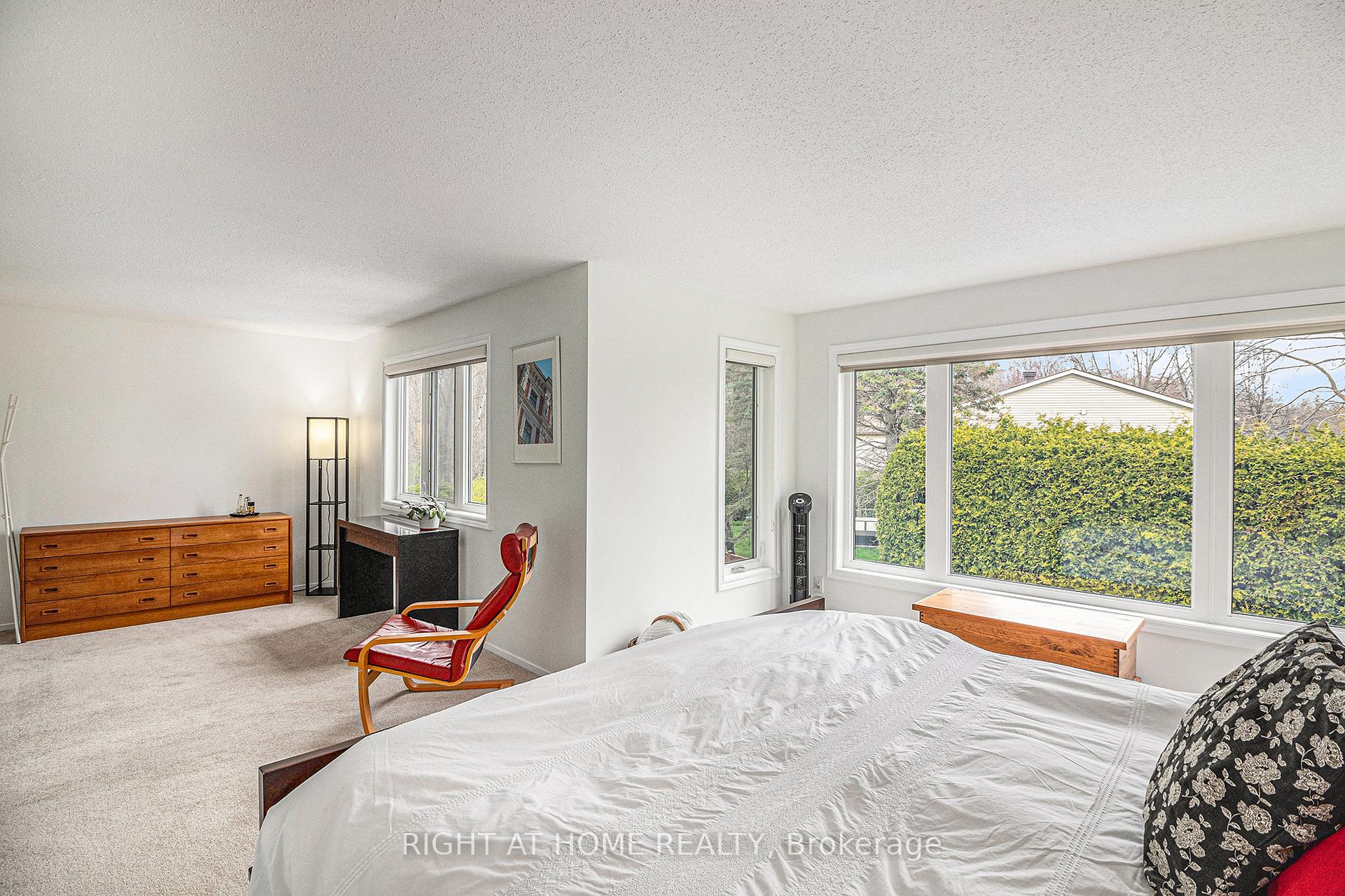 Photo 27 of 1814 Thistleleaf Crescent, Ottawa, Chapel Hill — HOMEH