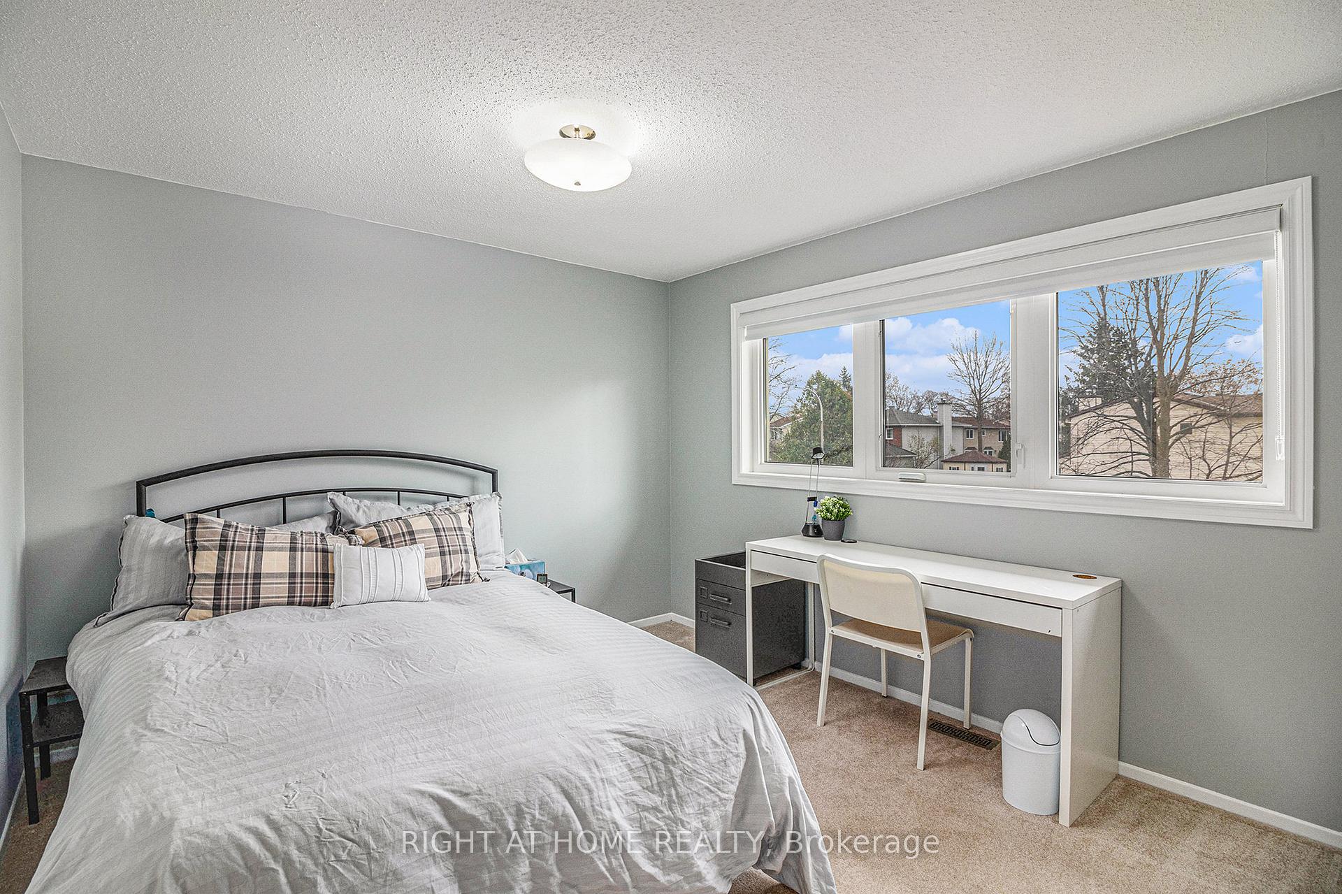 Photo 31 of 1814 Thistleleaf Crescent, Ottawa, Chapel Hill — HOMEH