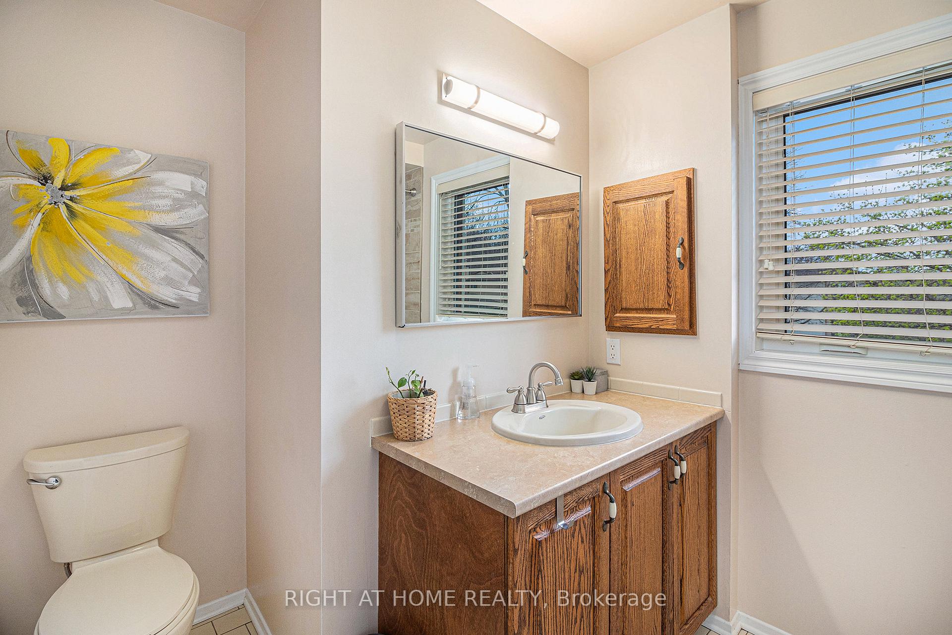 Photo 33 of 1814 Thistleleaf Crescent, Ottawa, Chapel Hill — HOMEH