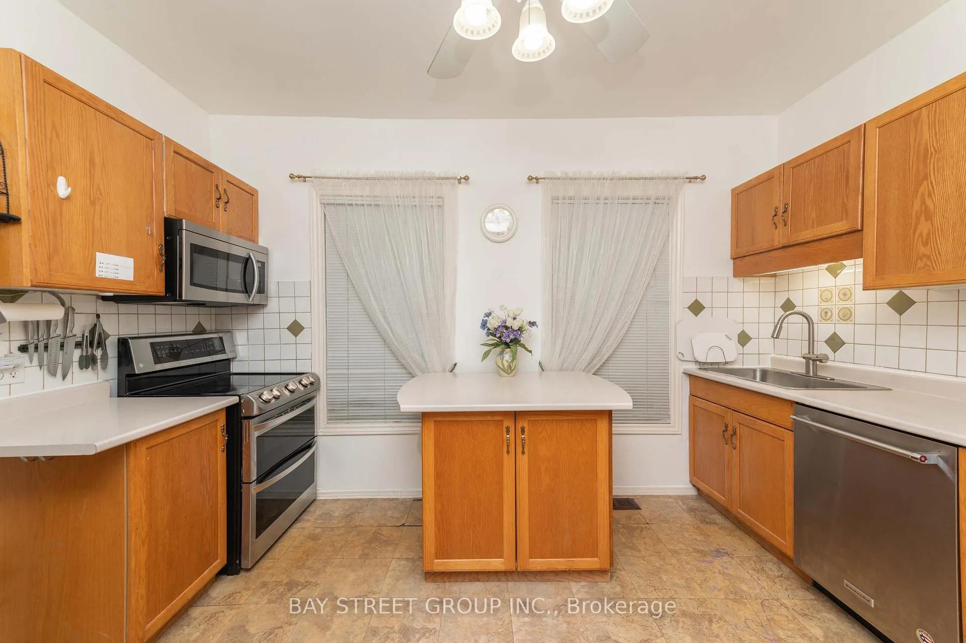 Photo 17 of 4467 John Street, Niagara Falls, Downtown — HOMEH