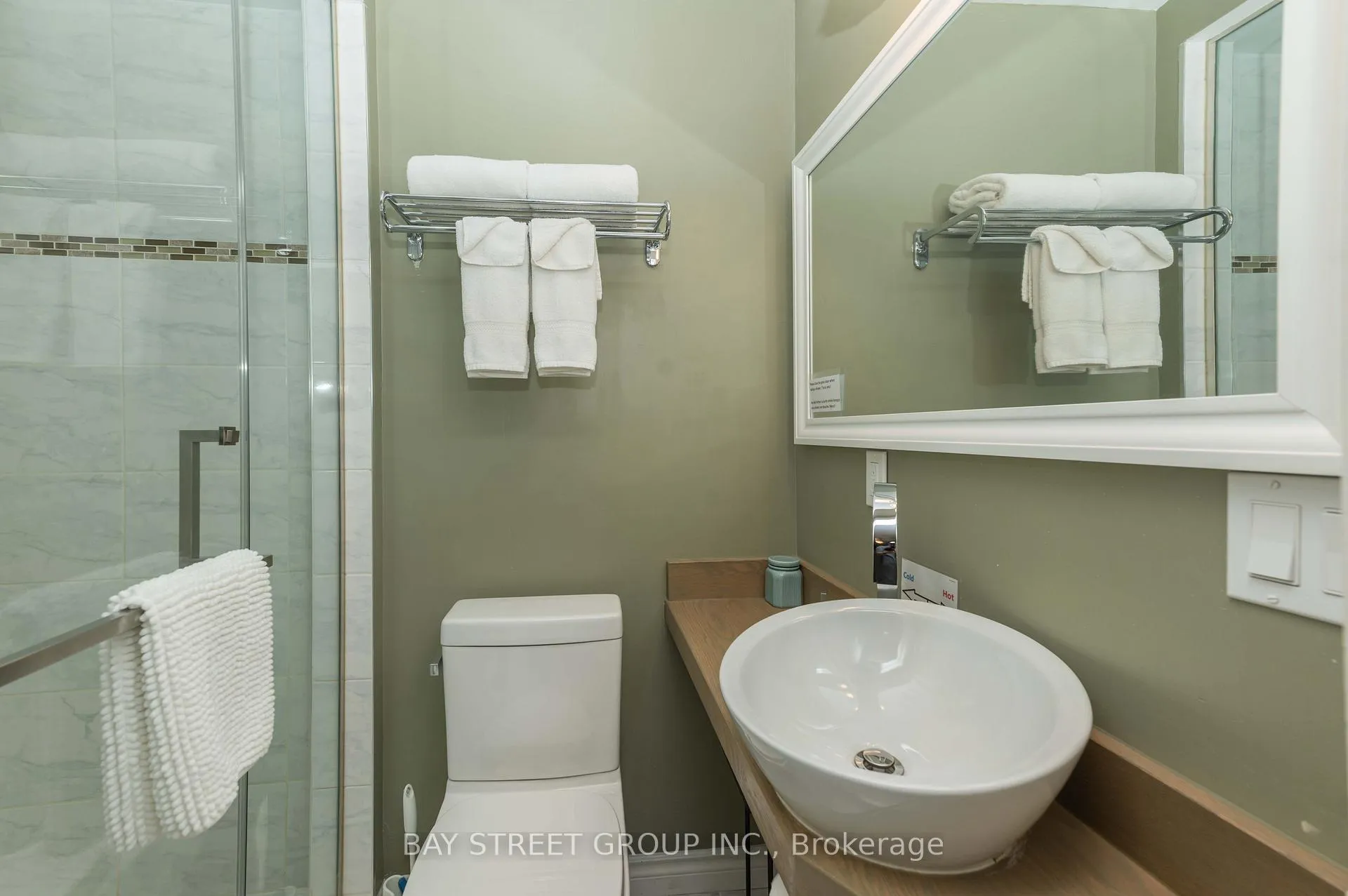 Photo 22 of 4467 John Street, Niagara Falls, Downtown — HOMEH