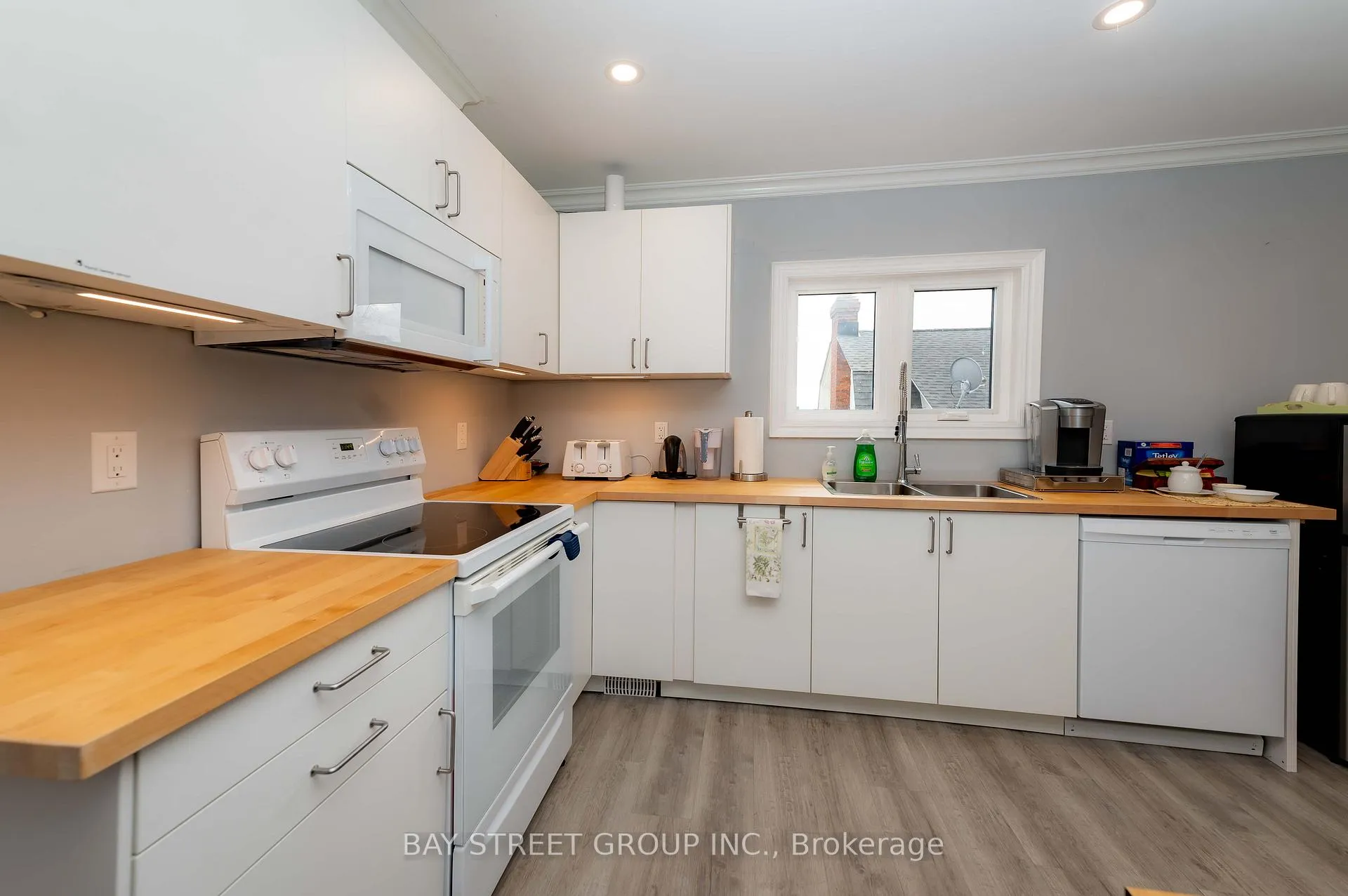 Photo 34 of 4467 John Street, Niagara Falls, Downtown — HOMEH