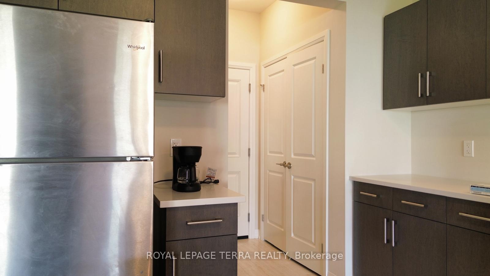 Photo 7 of 32 Samuel Avenue, Pelham, Fonthill — HOMEH