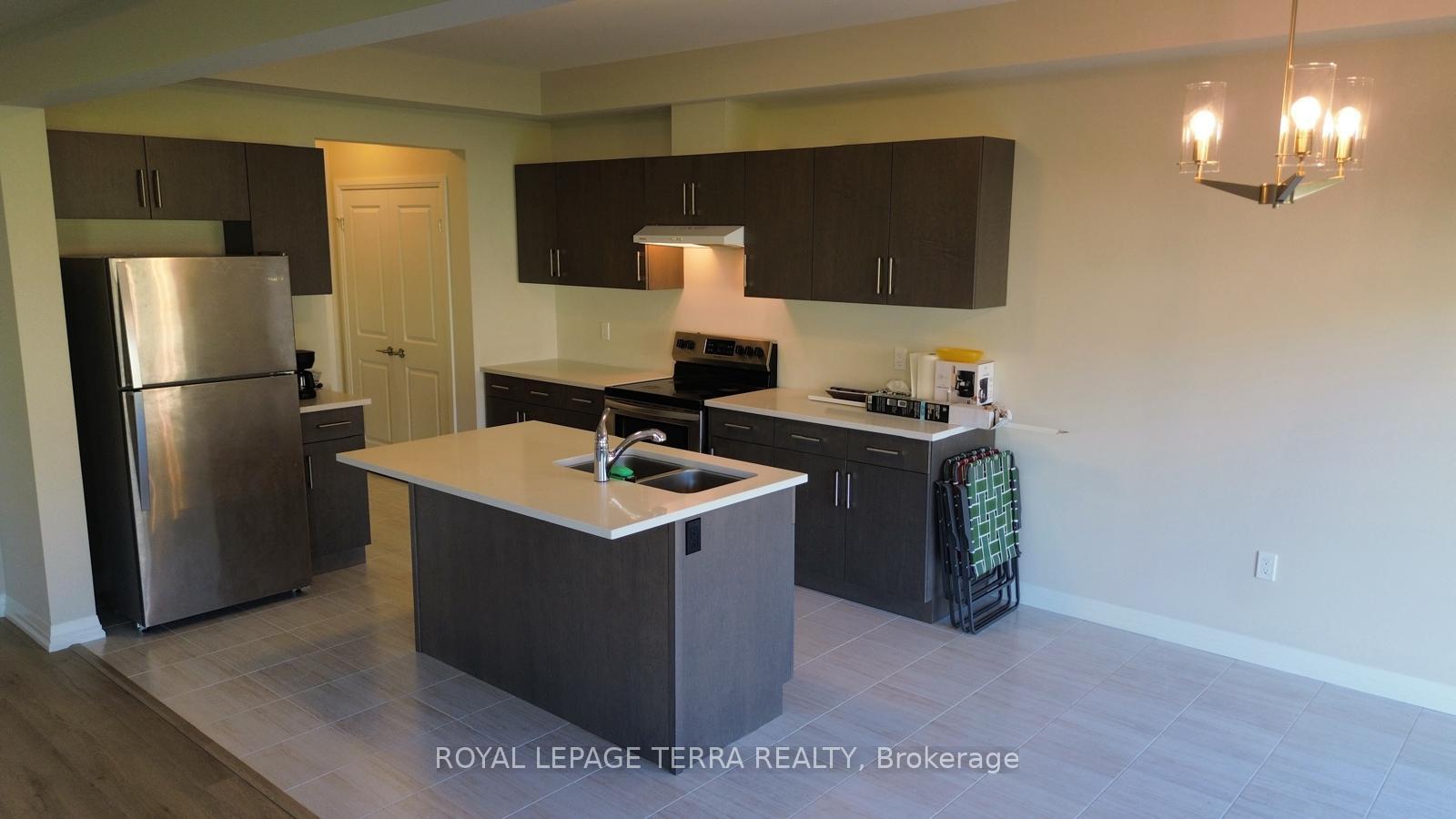 Photo 18 of 32 Samuel Avenue, Pelham, Fonthill — HOMEH