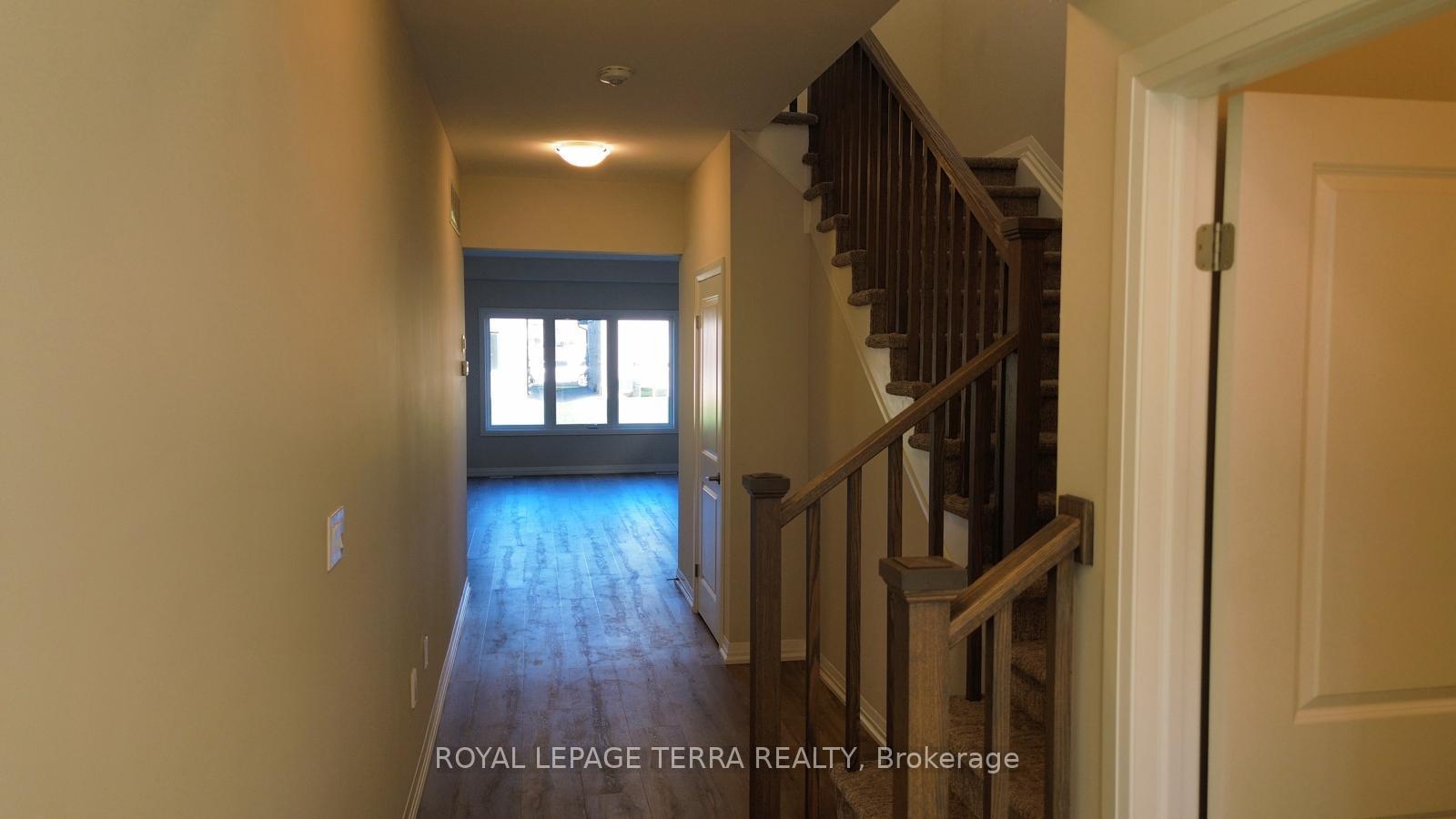 Photo 34 of 32 Samuel Avenue, Pelham, Fonthill — HOMEH