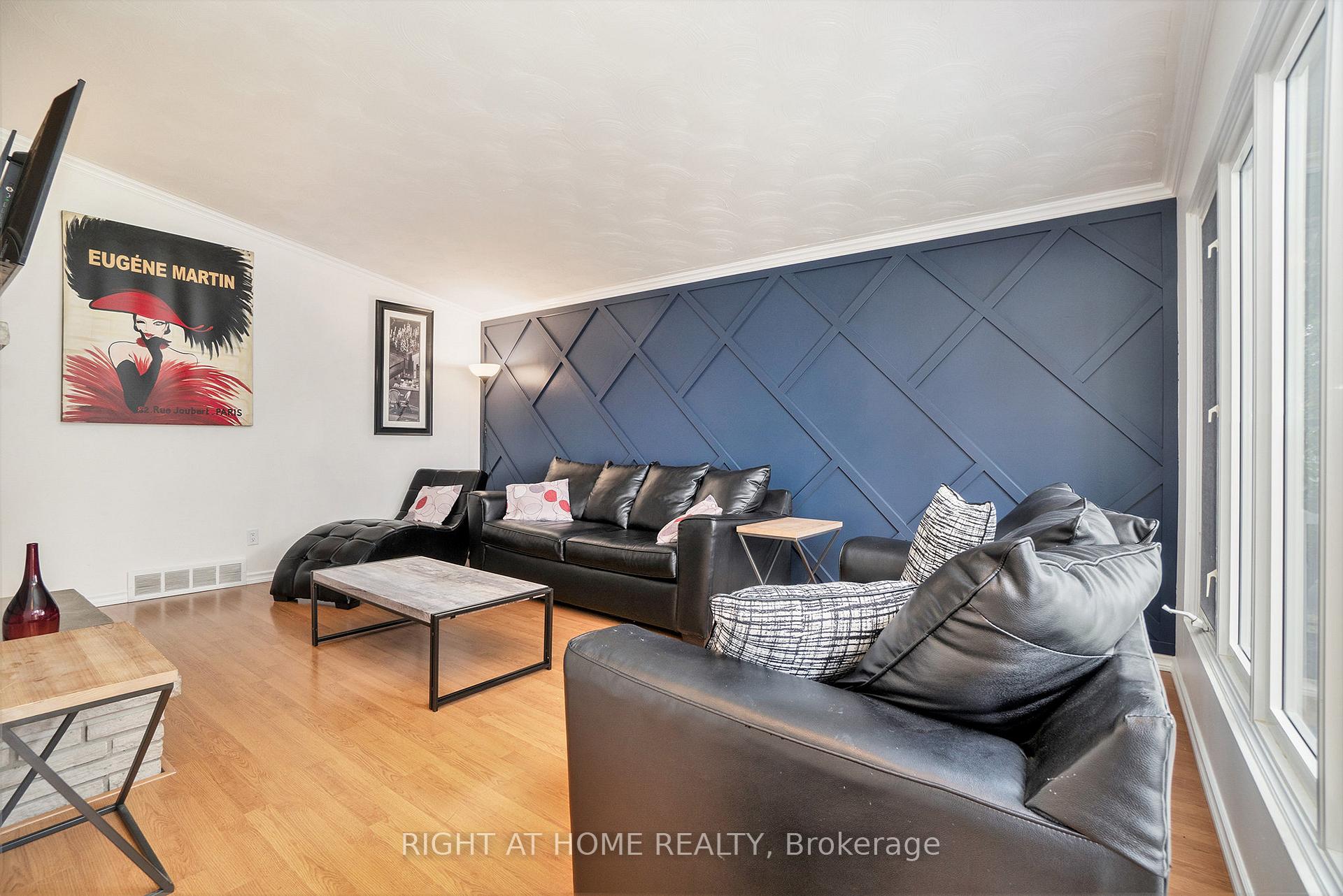 Photo 4 of 1391 Sault Street, Ottawa, Bilberry Creek/Queenswood Heights — HOMEH