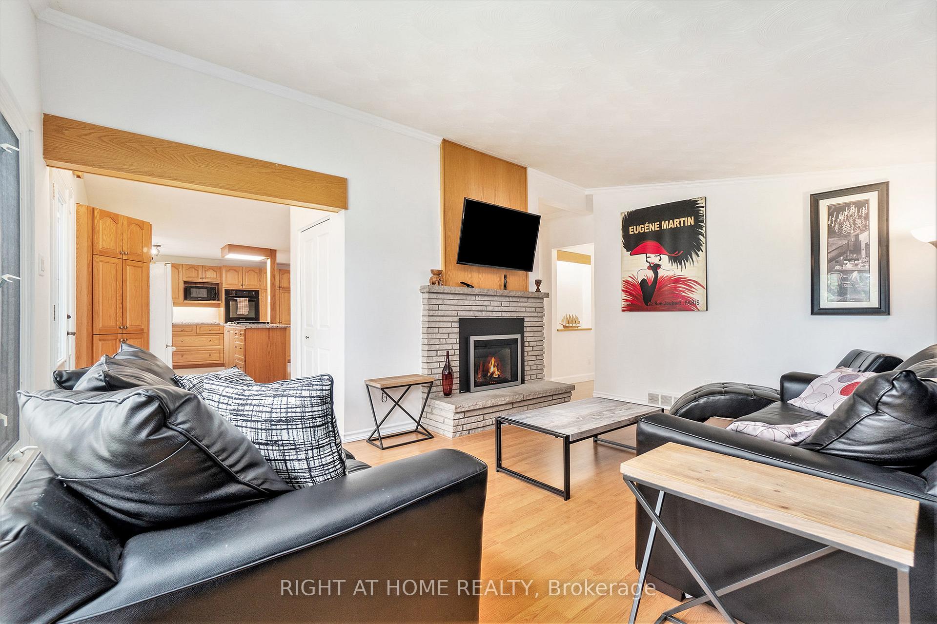 Photo 5 of 1391 Sault Street, Ottawa, Bilberry Creek/Queenswood Heights — HOMEH