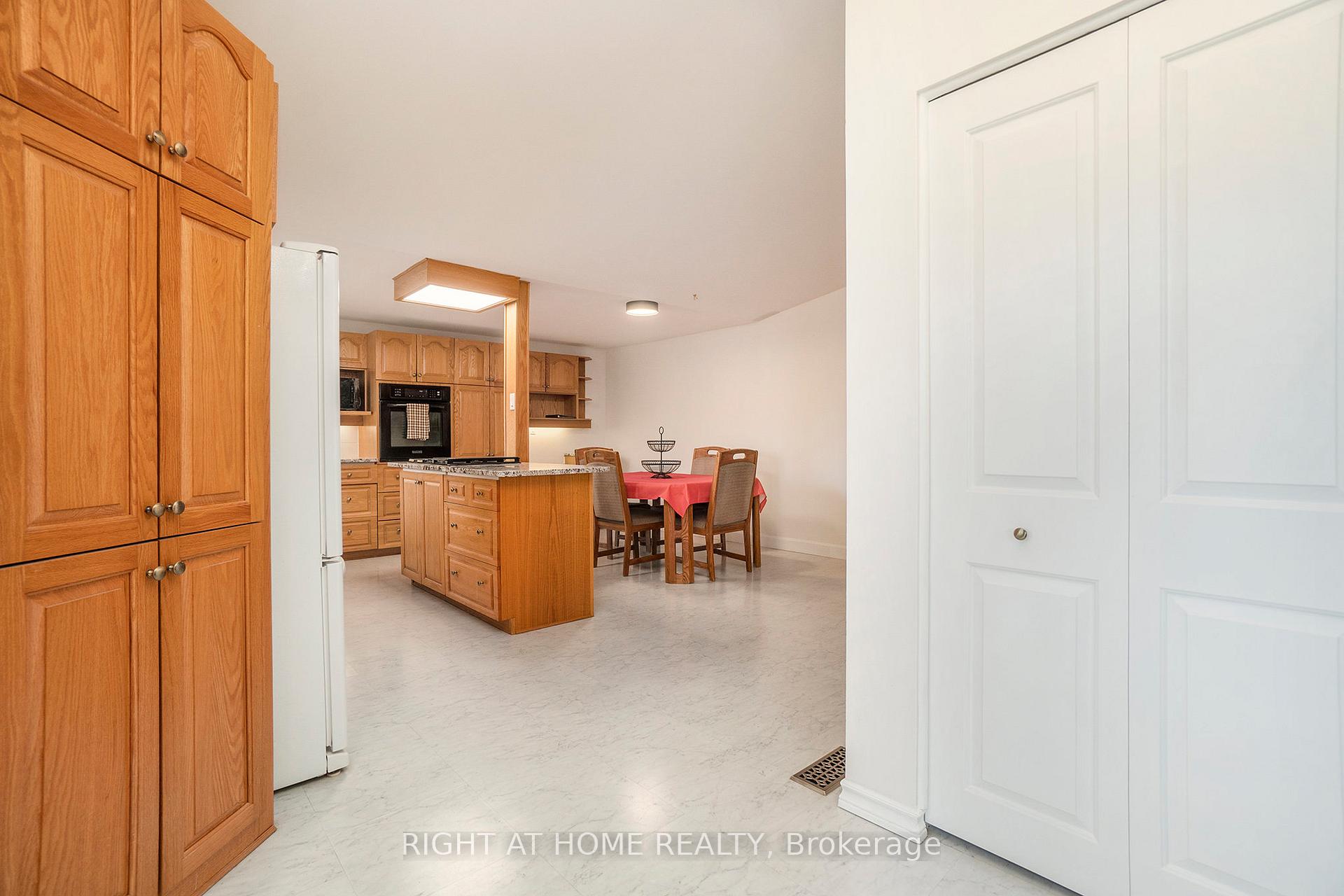 Photo 9 of 1391 Sault Street, Ottawa, Bilberry Creek/Queenswood Heights — HOMEH