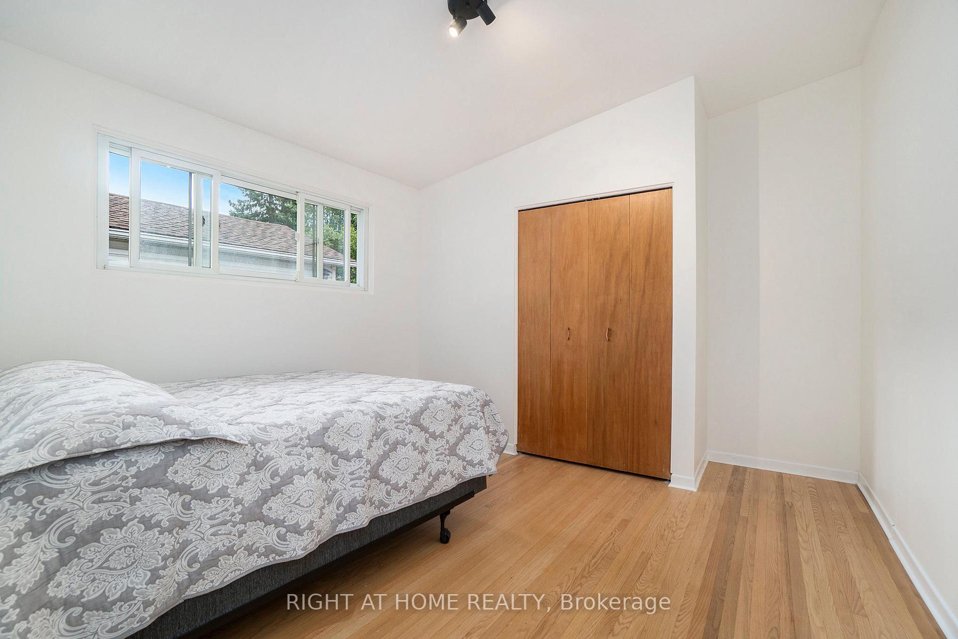 Photo 10 of 1391 Sault Street, Ottawa, Bilberry Creek/Queenswood Heights — HOMEH