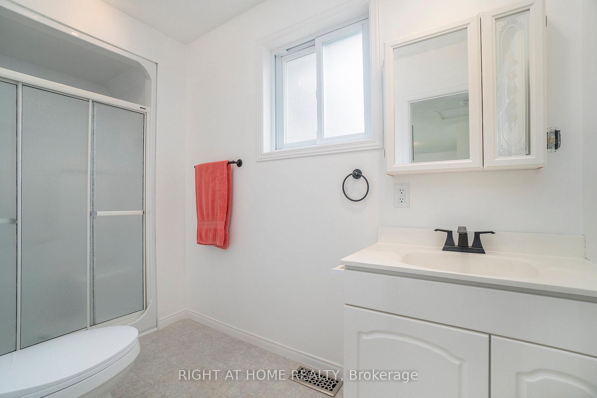 Photo 15 of 1391 Sault Street, Ottawa, Bilberry Creek/Queenswood Heights — HOMEH