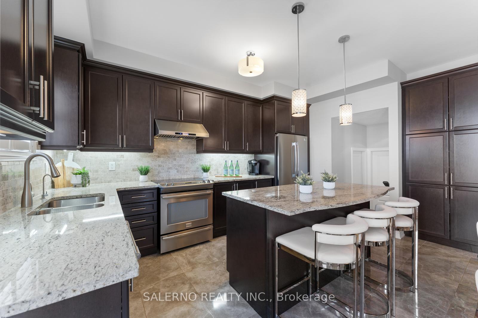 Photo 18 of 28 Watson Drive, New Tecumseth, Tottenham — HOMEH