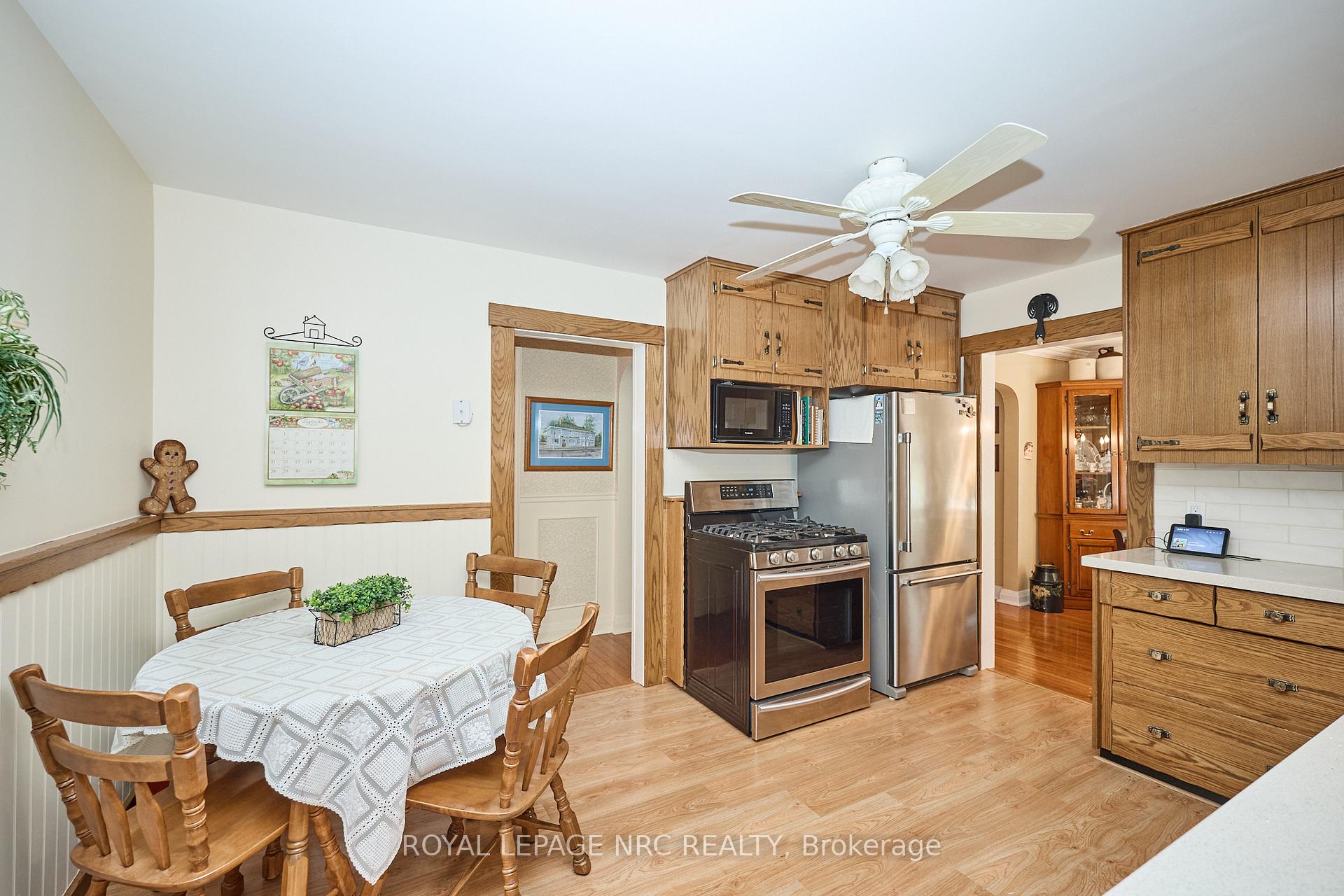 Photo 7 of 4013 Welland Street, Niagara Falls, Chippawa — HOMEH