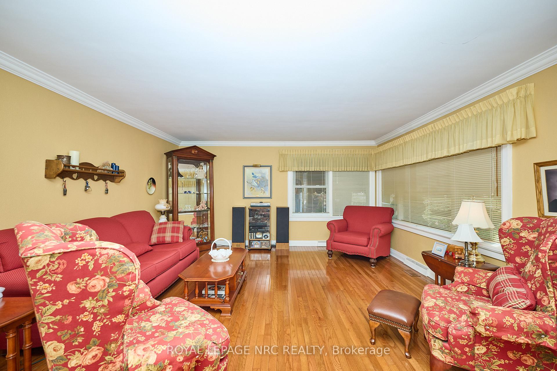 Photo 13 of 4013 Welland Street, Niagara Falls, Chippawa — HOMEH