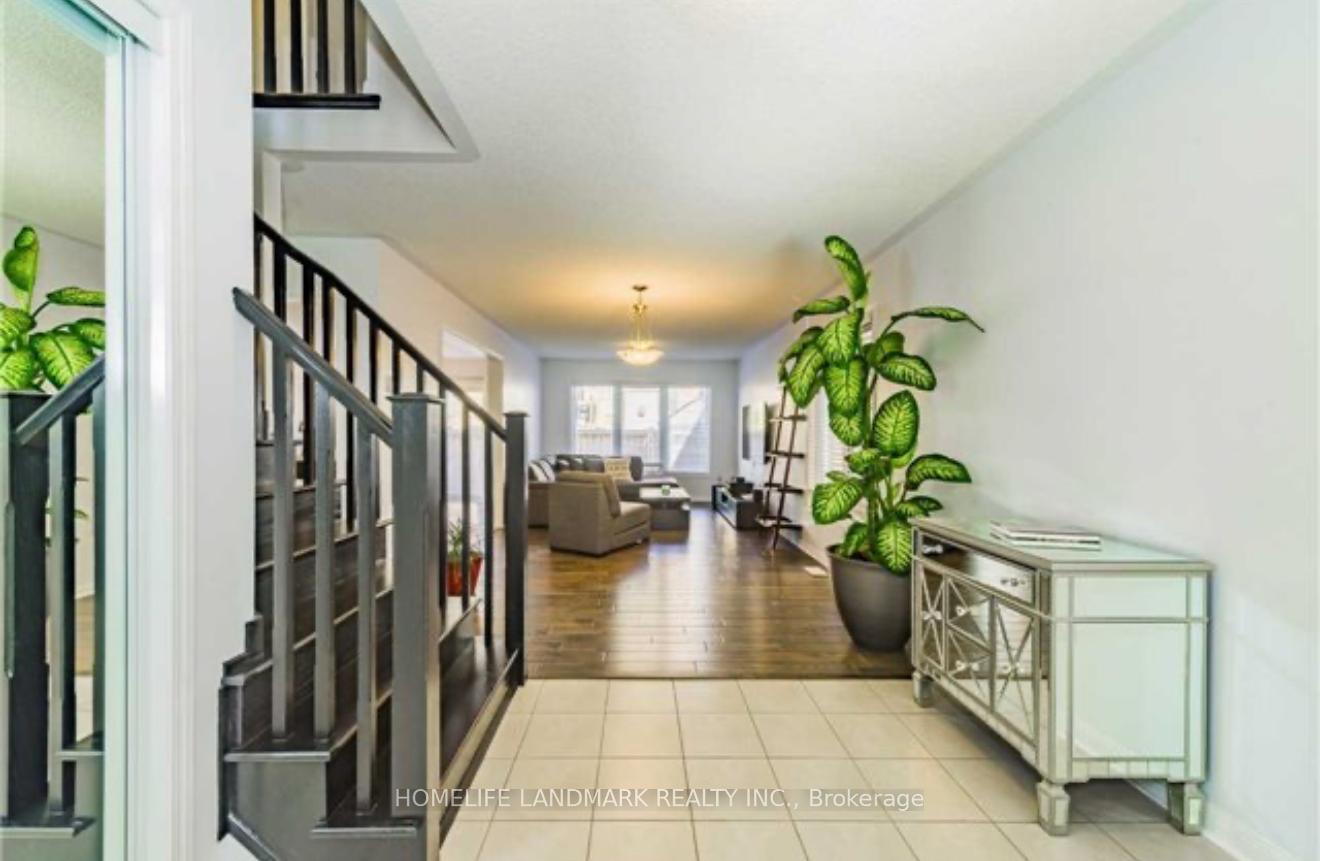 Photo 10 of 465 Carbert Crescent, Milton, Willmott — HOMEH