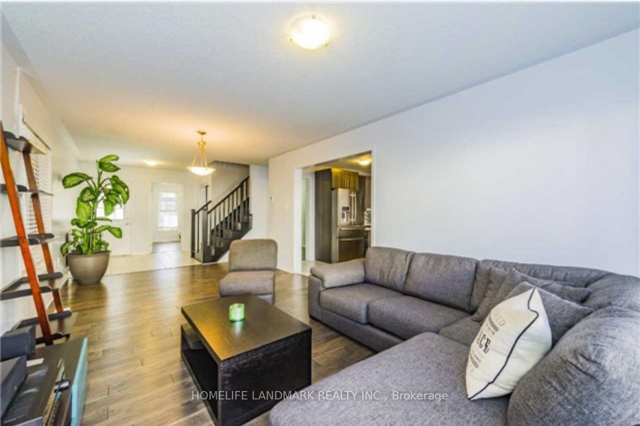 Photo 7 of 465 Carbert Crescent, Milton, Willmott — HOMEH