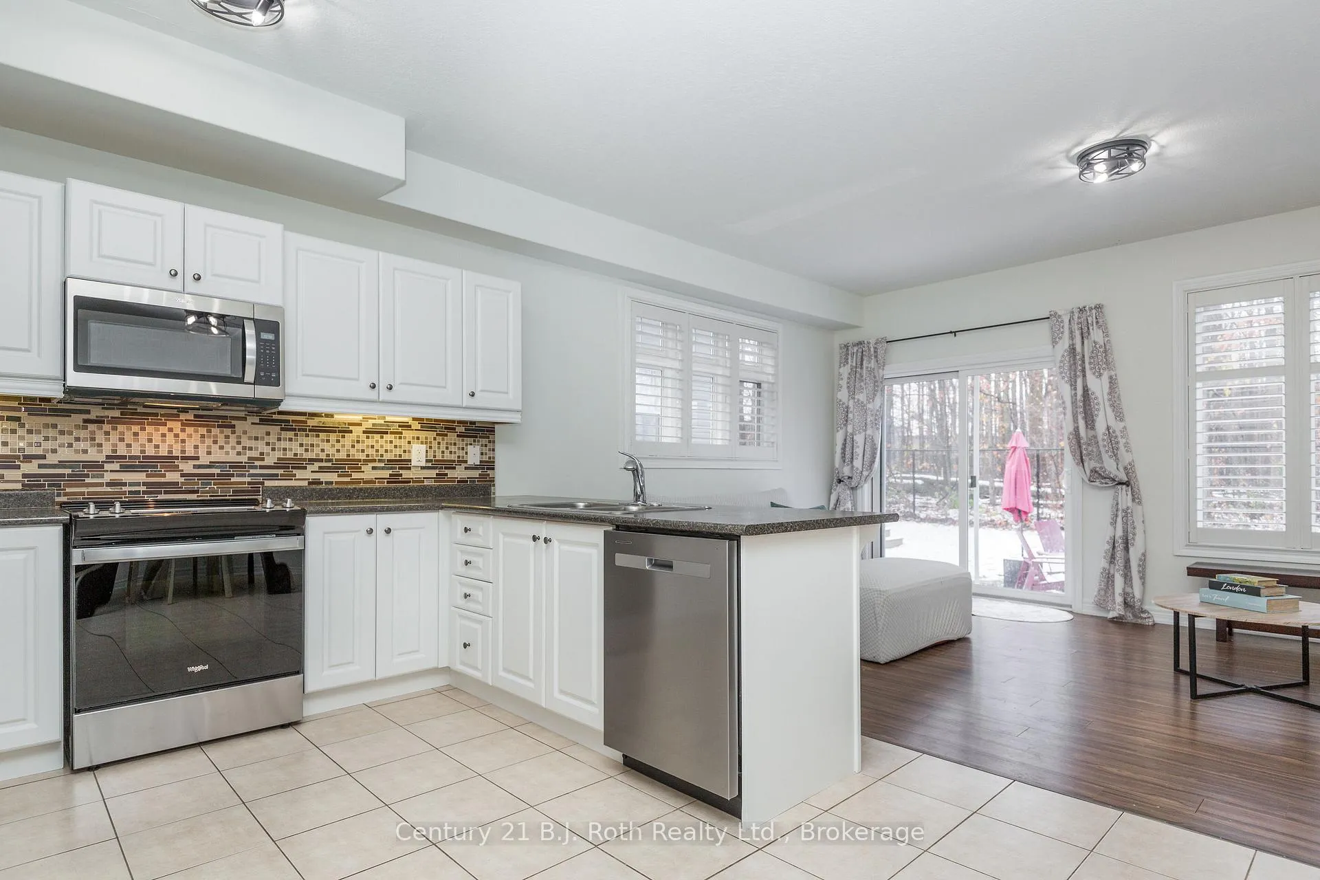 Photo 11 of 54 Isabella Drive, Orillia — HOMEH