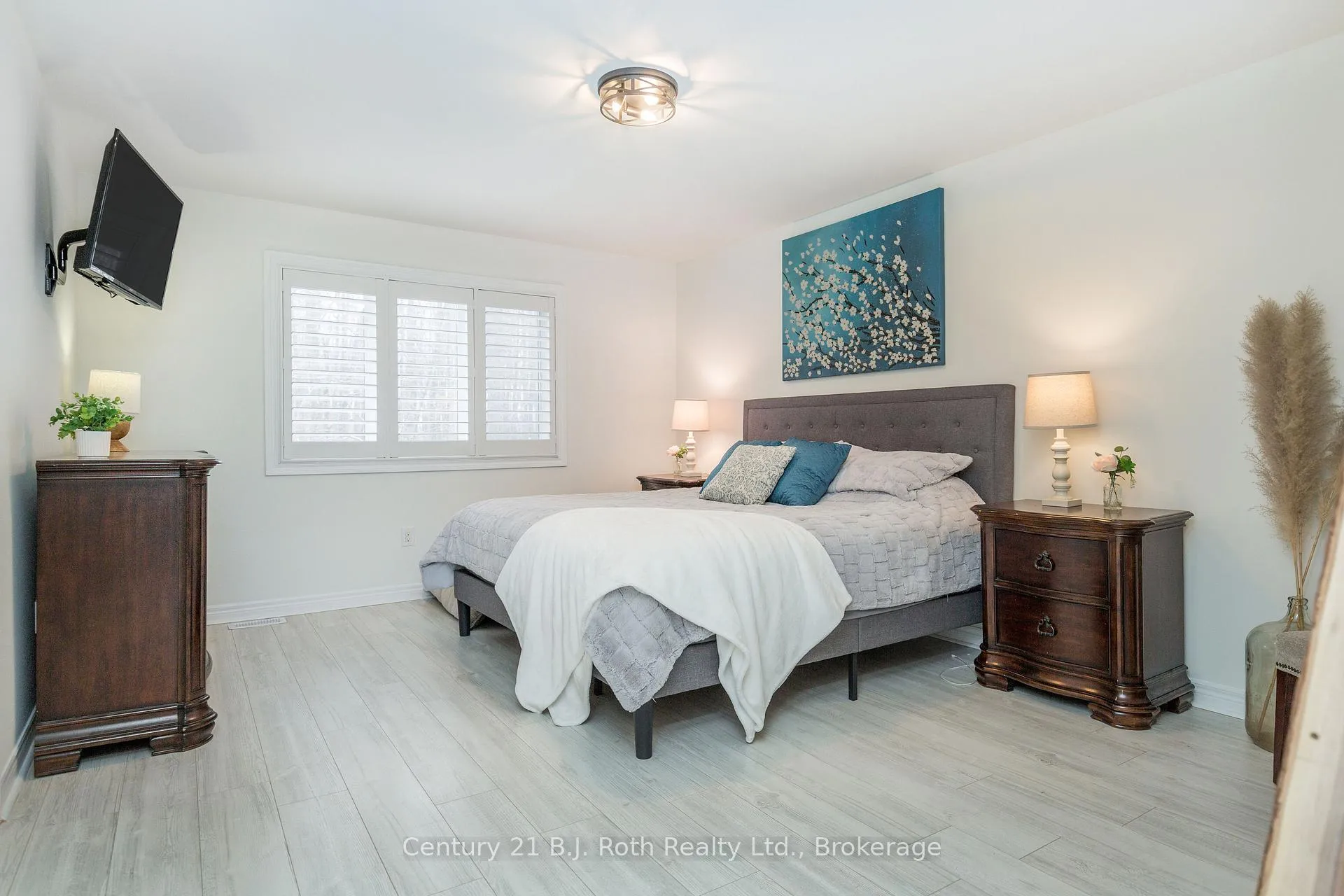 Photo 20 of 54 Isabella Drive, Orillia — HOMEH
