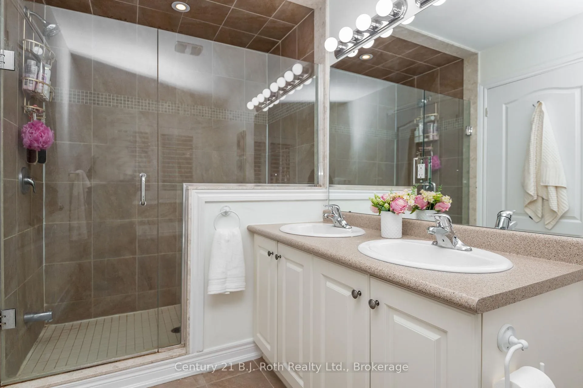 Photo 22 of 54 Isabella Drive, Orillia — HOMEH