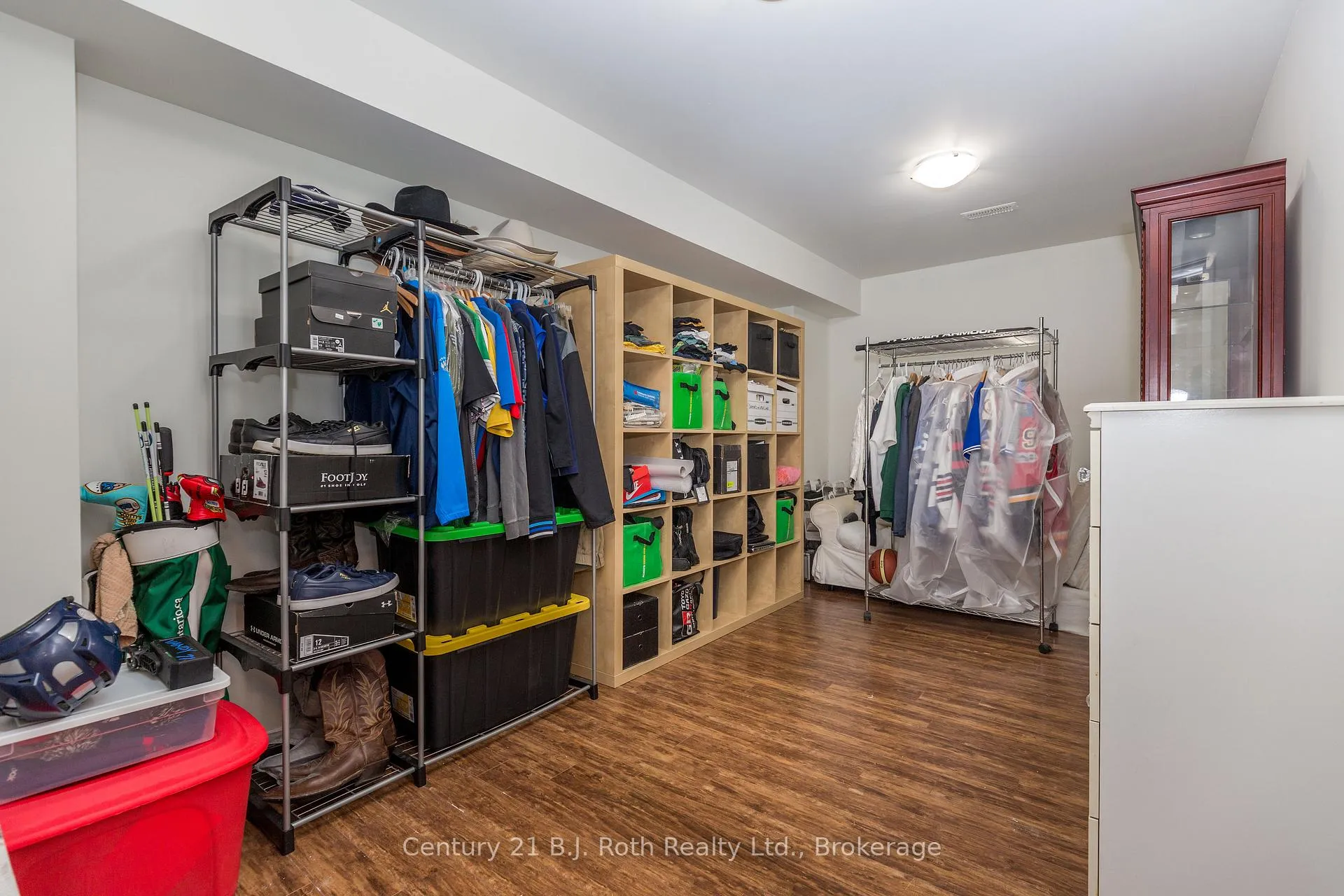 Photo 33 of 54 Isabella Drive, Orillia — HOMEH
