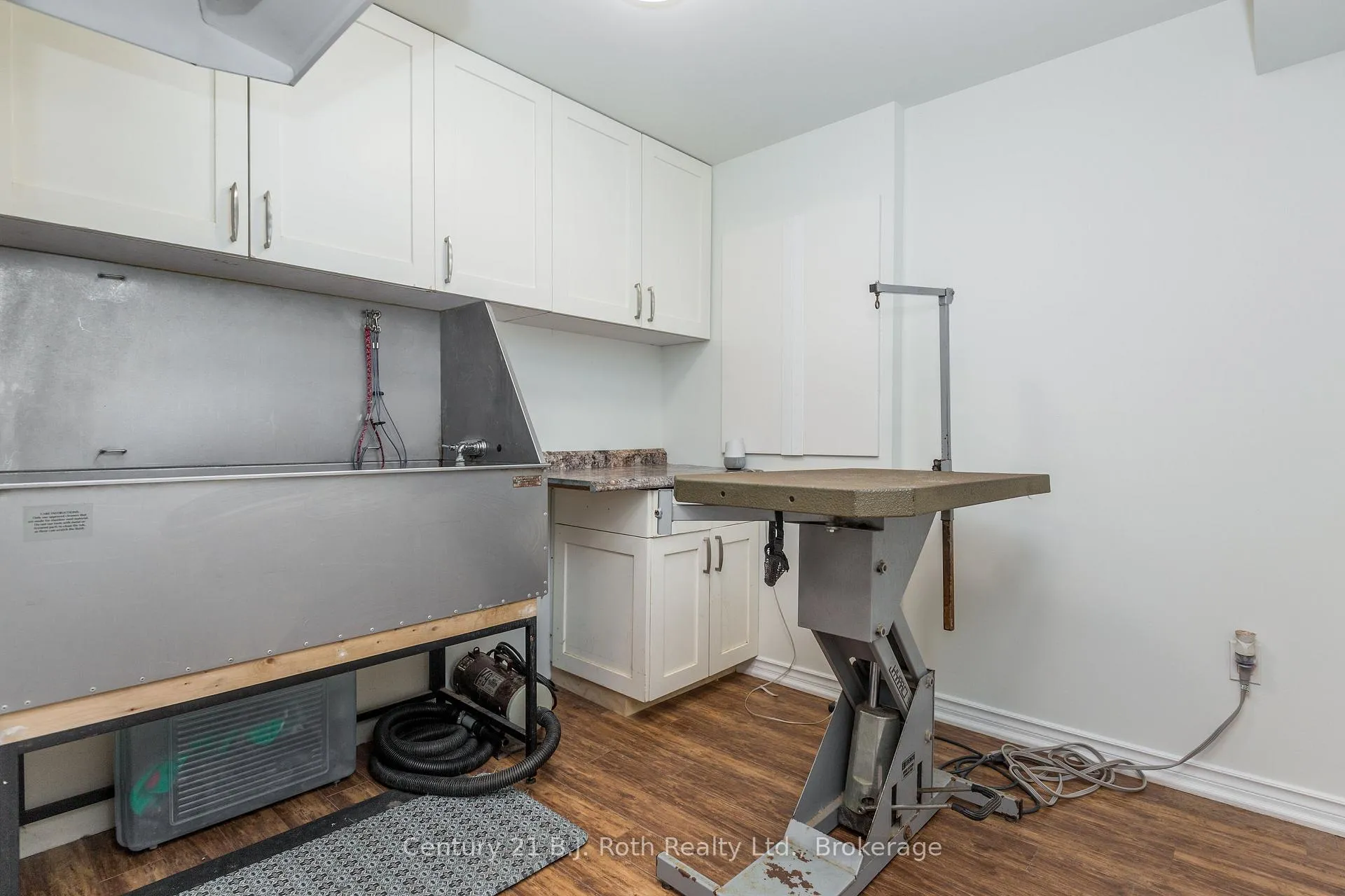 Photo 35 of 54 Isabella Drive, Orillia — HOMEH