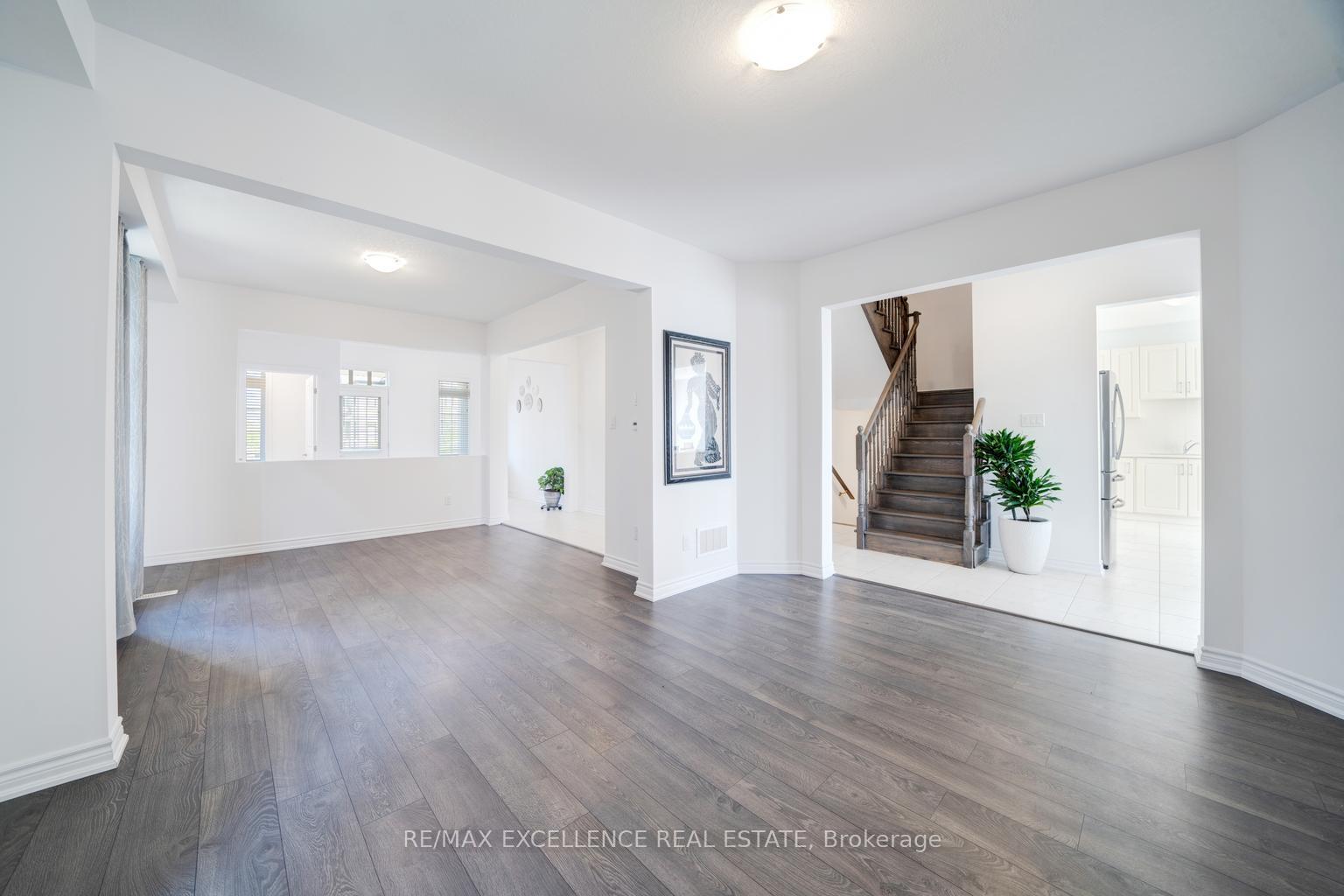 Photo 15 of 134 Strachan Trail, New Tecumseth, Beeton — HOMEH