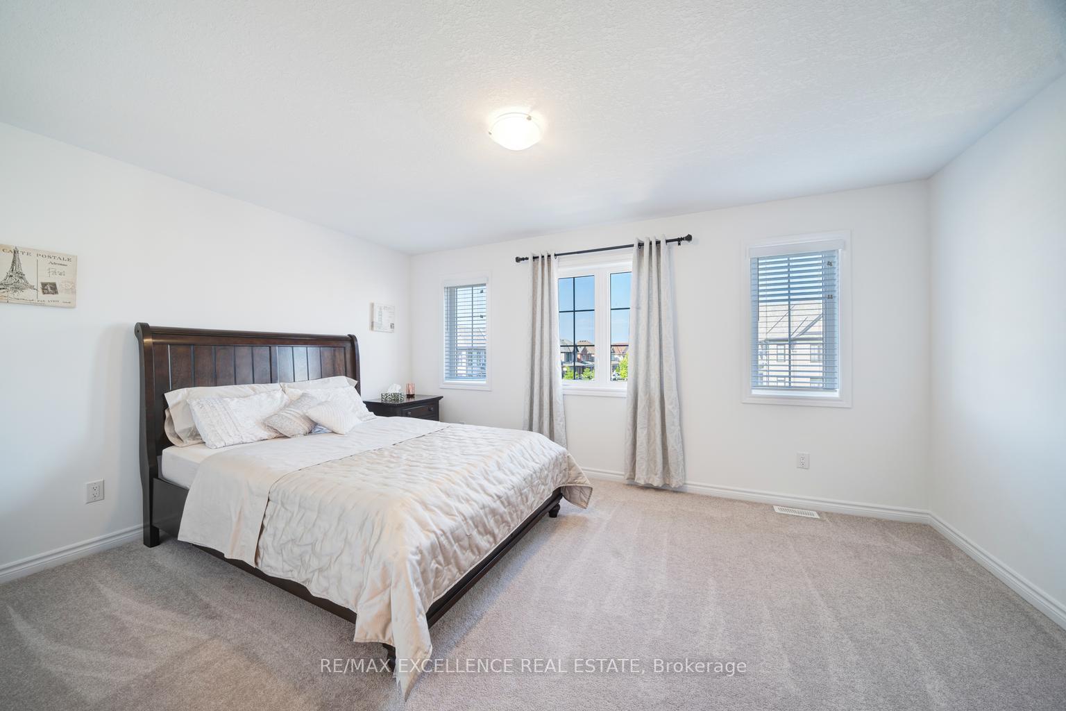 Photo 38 of 134 Strachan Trail, New Tecumseth, Beeton — HOMEH