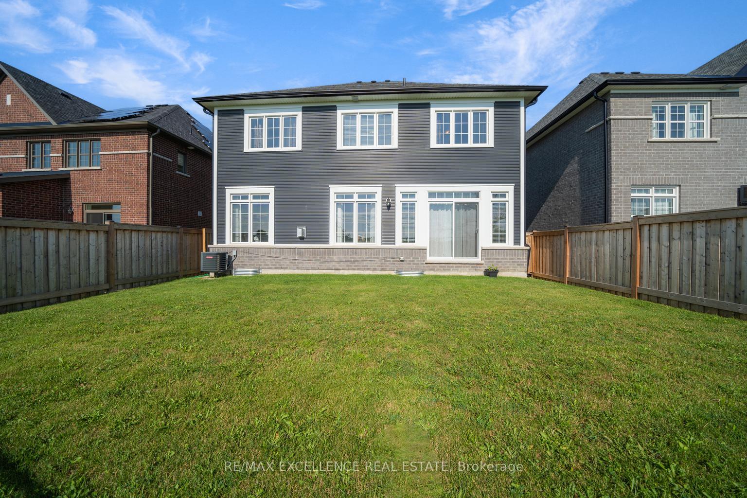 Photo 46 of 134 Strachan Trail, New Tecumseth, Beeton — HOMEH