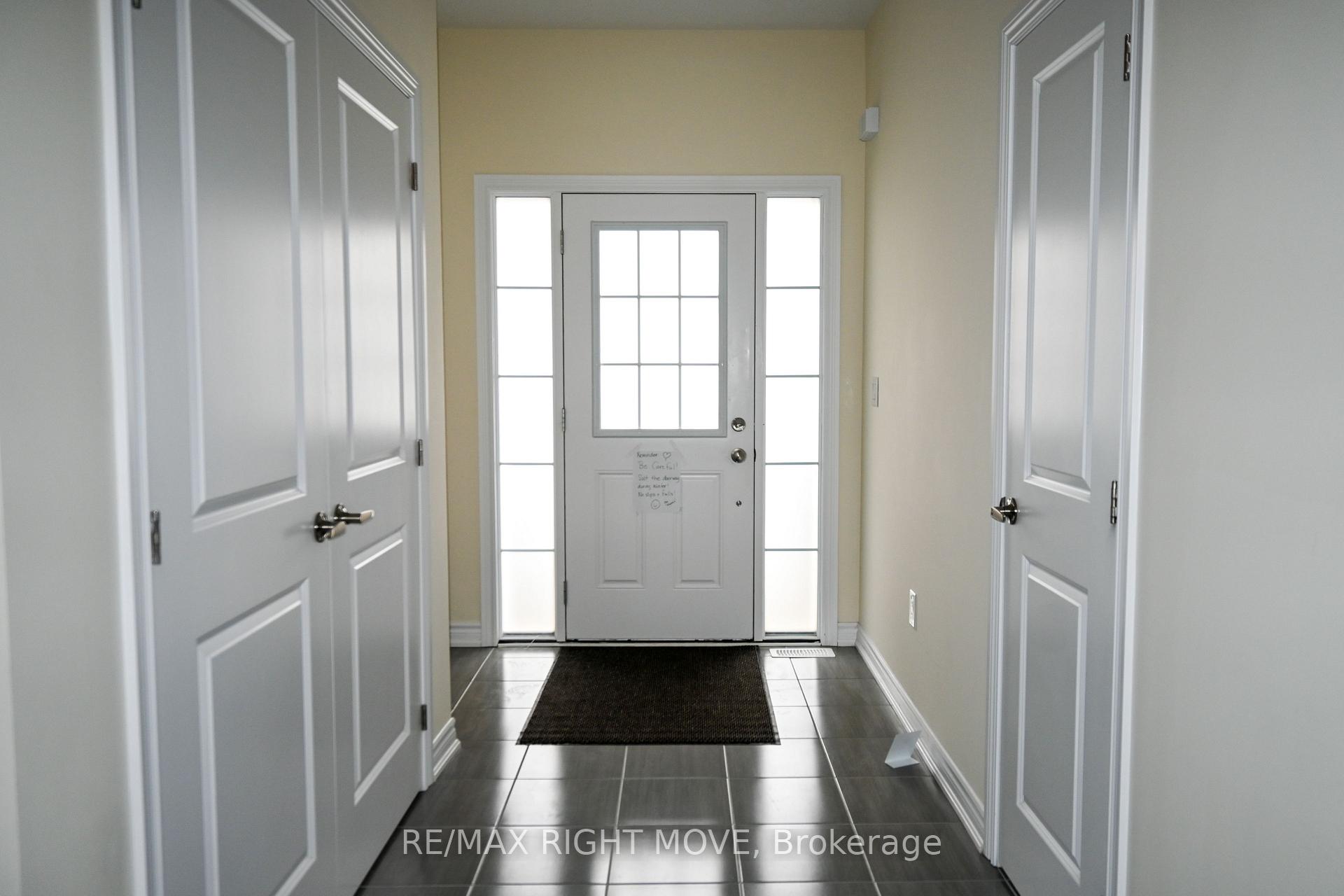 Photo 3 of 73 Atlantis Drive, Orillia — HOMEH