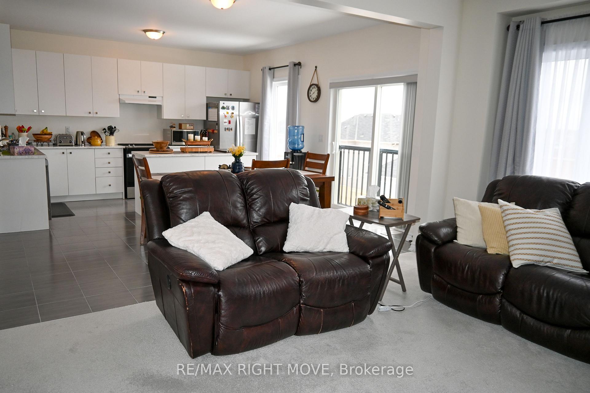 Photo 8 of 73 Atlantis Drive, Orillia — HOMEH