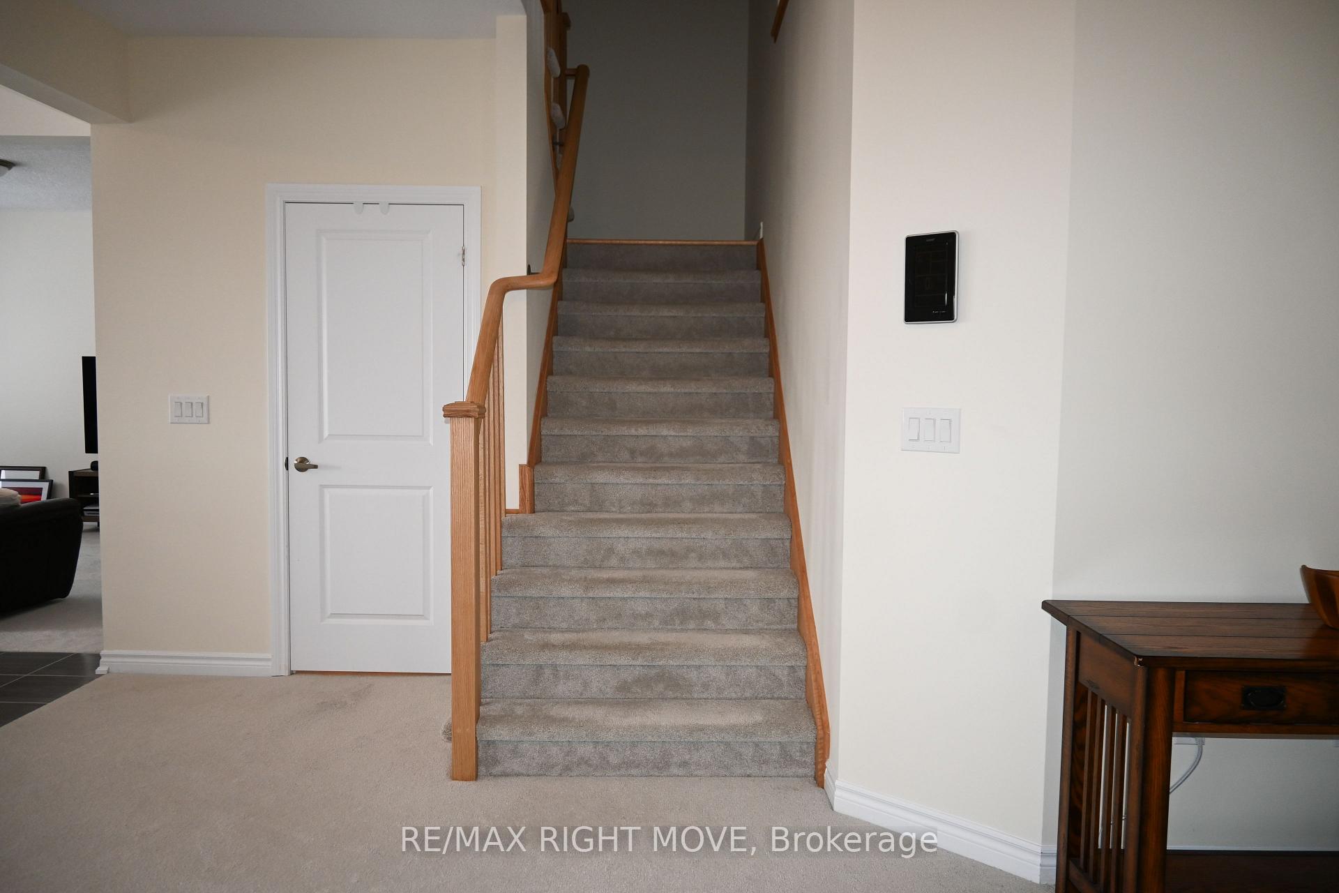 Photo 16 of 73 Atlantis Drive, Orillia — HOMEH