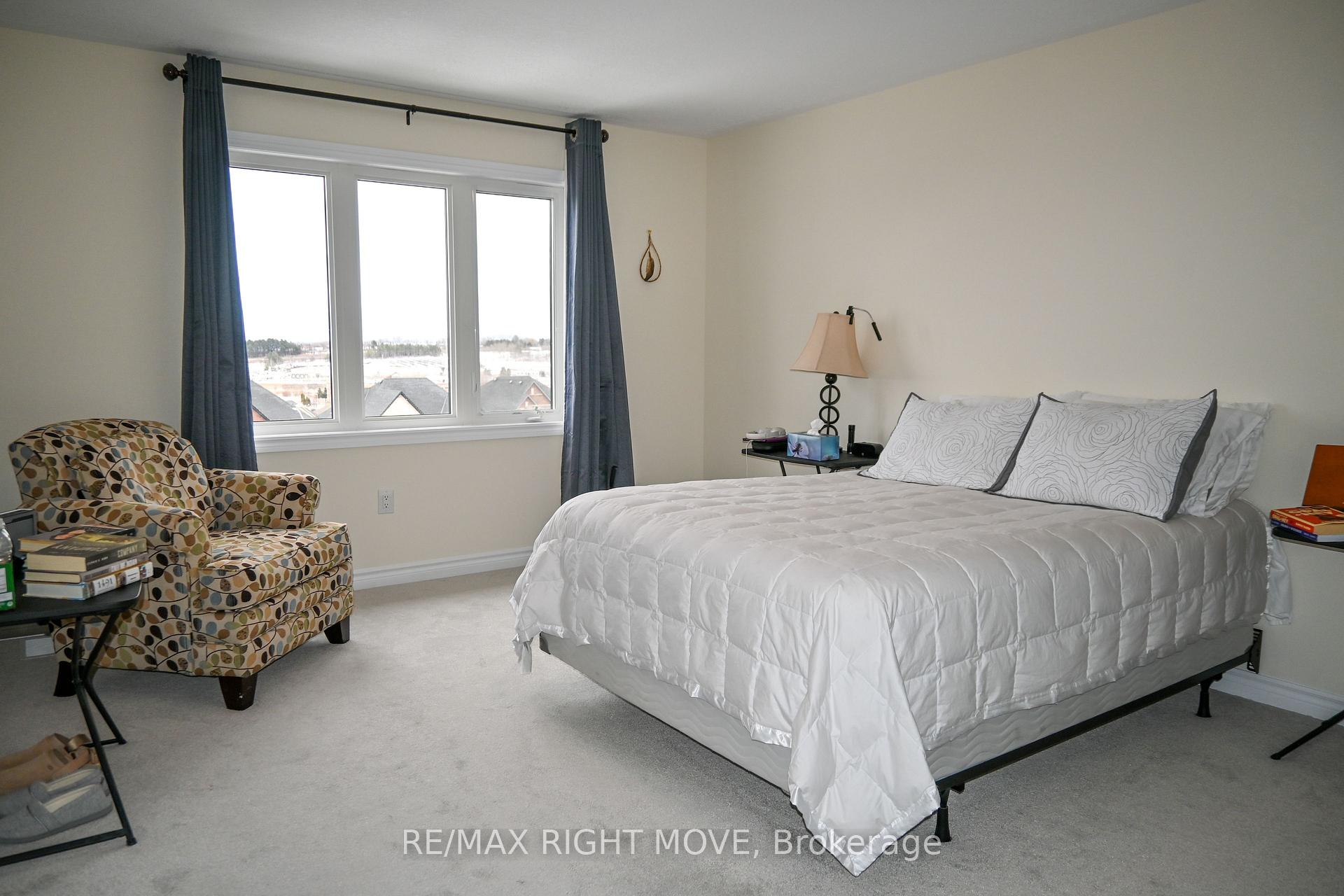 Photo 18 of 73 Atlantis Drive, Orillia — HOMEH