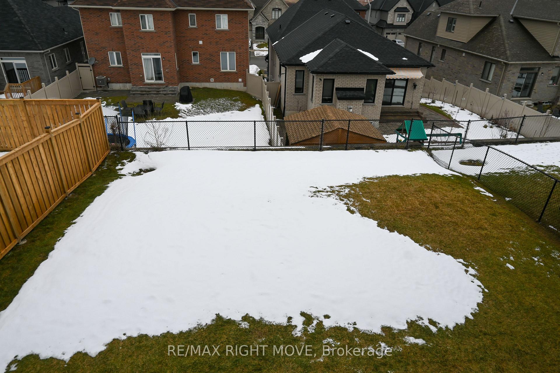Photo 28 of 73 Atlantis Drive, Orillia — HOMEH