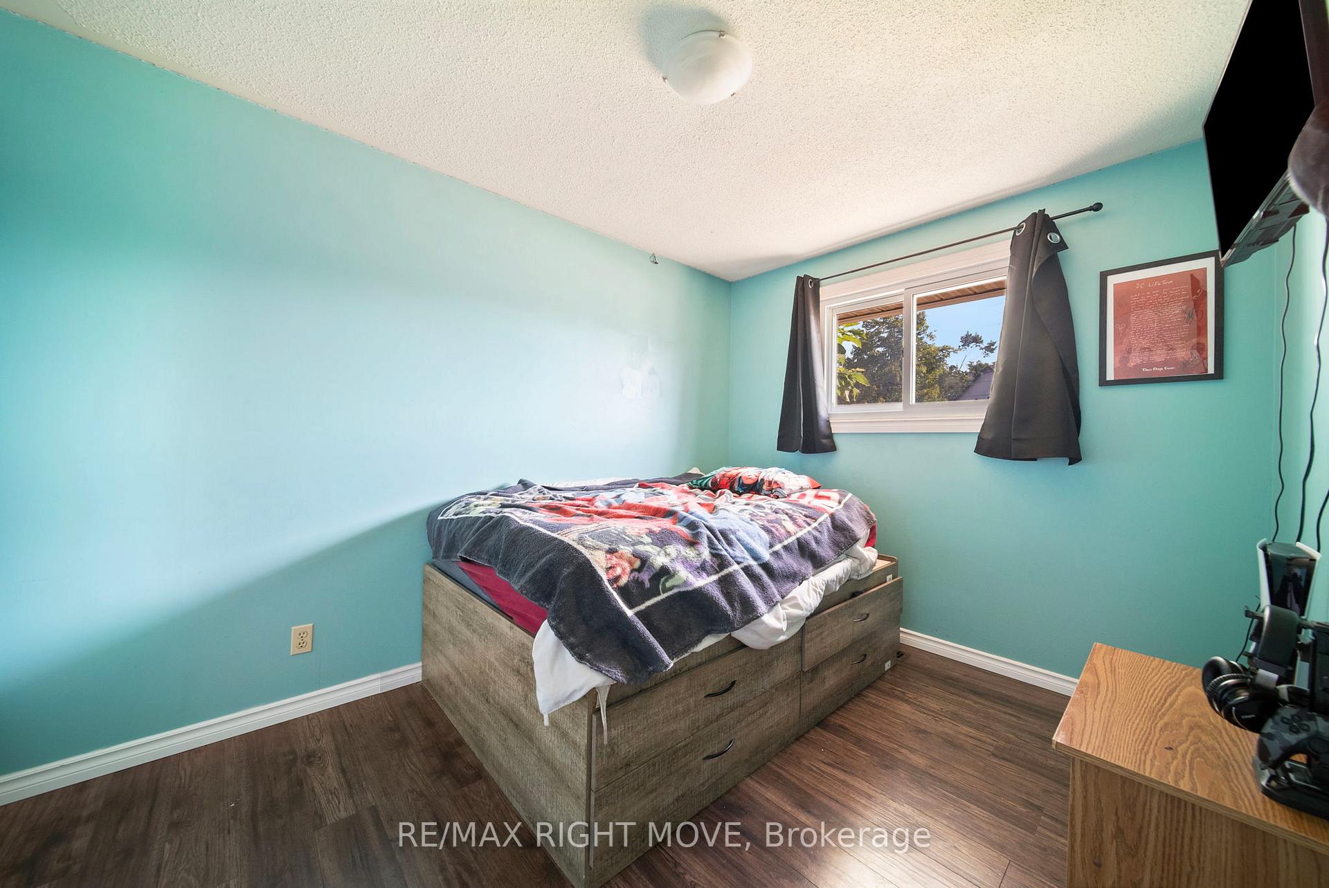 Photo 16 of 3 Westmount Drive N, Orillia — HOMEH