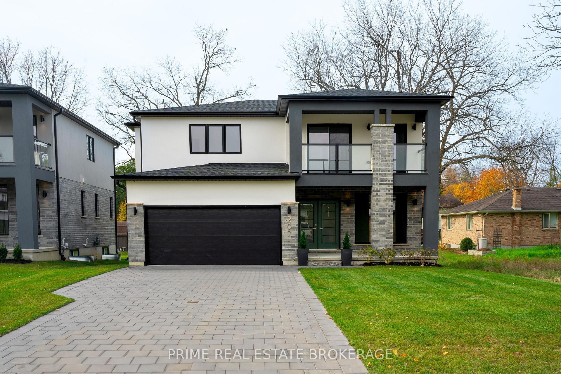 Photo 1 of 207 Eagle Street, North Middlesex, Parkhill — HOMEH