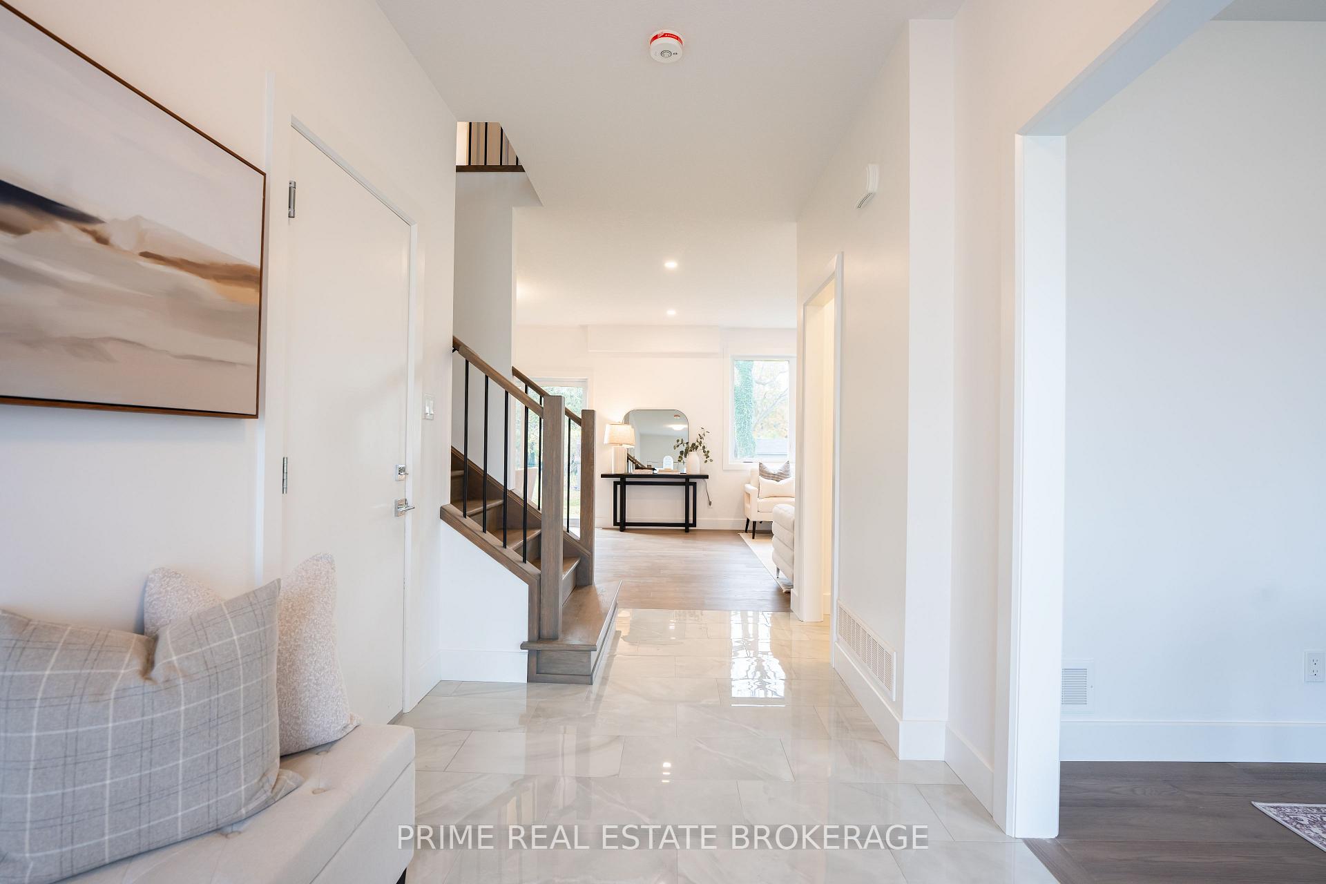 Photo 6 of 207 Eagle Street, North Middlesex, Parkhill — HOMEH