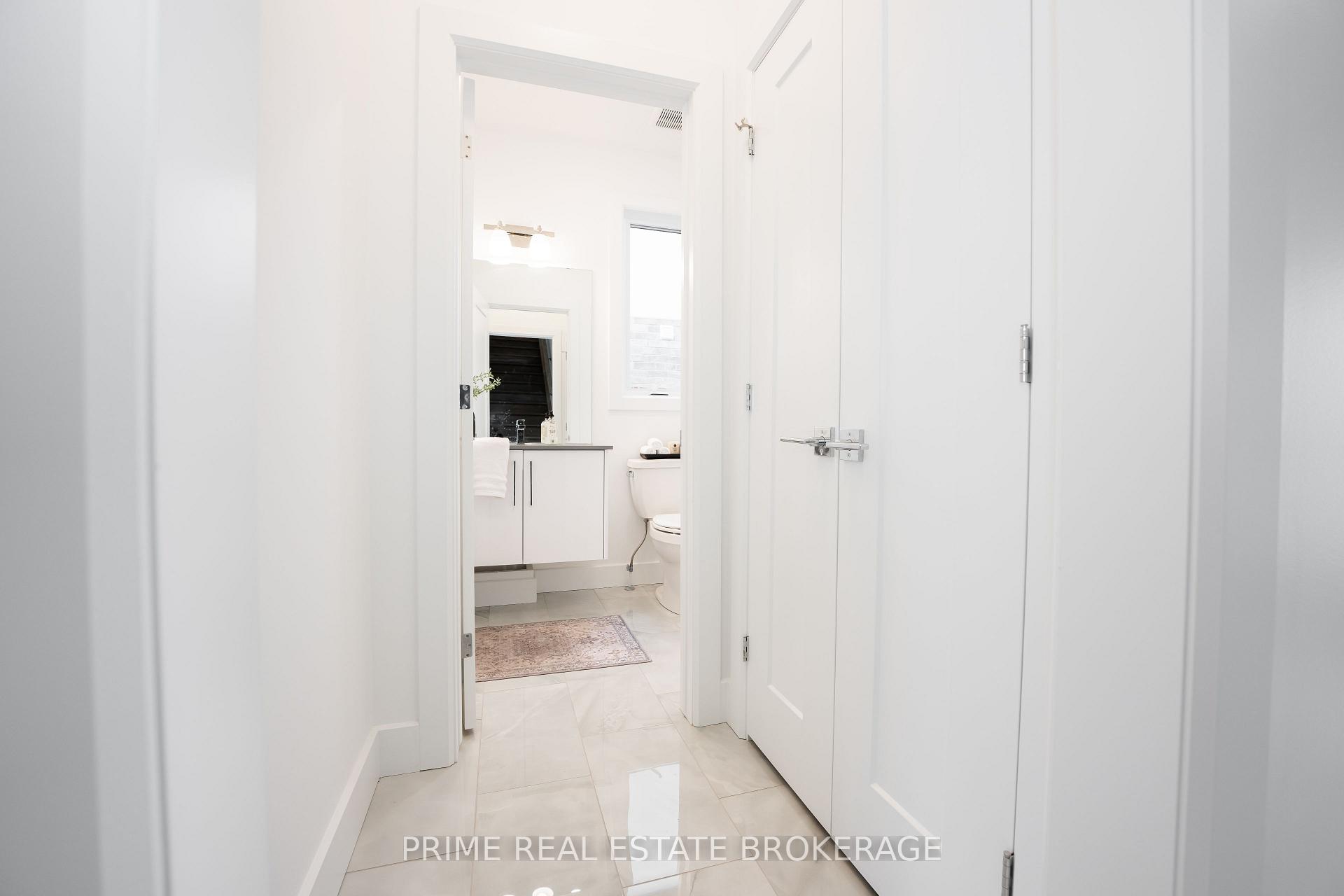 Photo 9 of 207 Eagle Street, North Middlesex, Parkhill — HOMEH