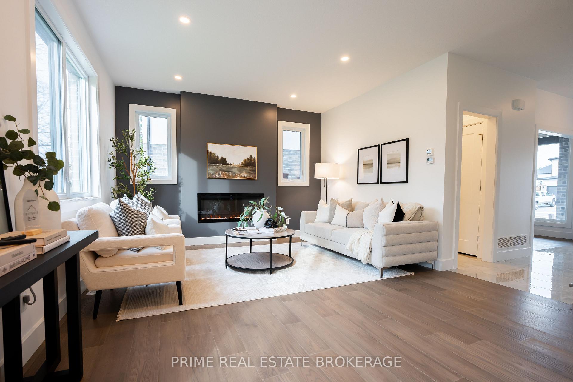 Photo 12 of 207 Eagle Street, North Middlesex, Parkhill — HOMEH