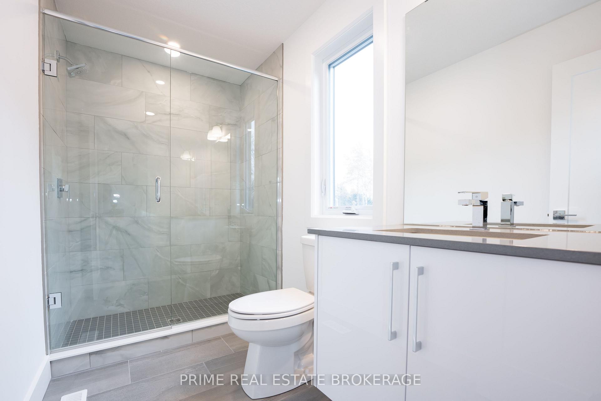 Photo 22 of 207 Eagle Street, North Middlesex, Parkhill — HOMEH