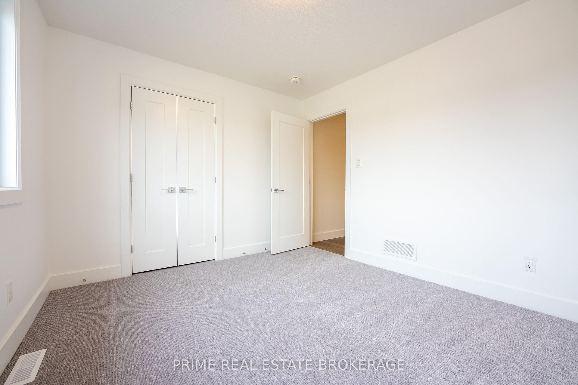 Photo 24 of 207 Eagle Street, North Middlesex, Parkhill — HOMEH