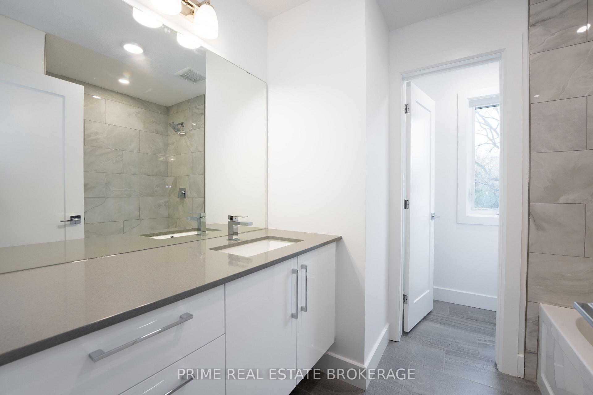 Photo 27 of 207 Eagle Street, North Middlesex, Parkhill — HOMEH