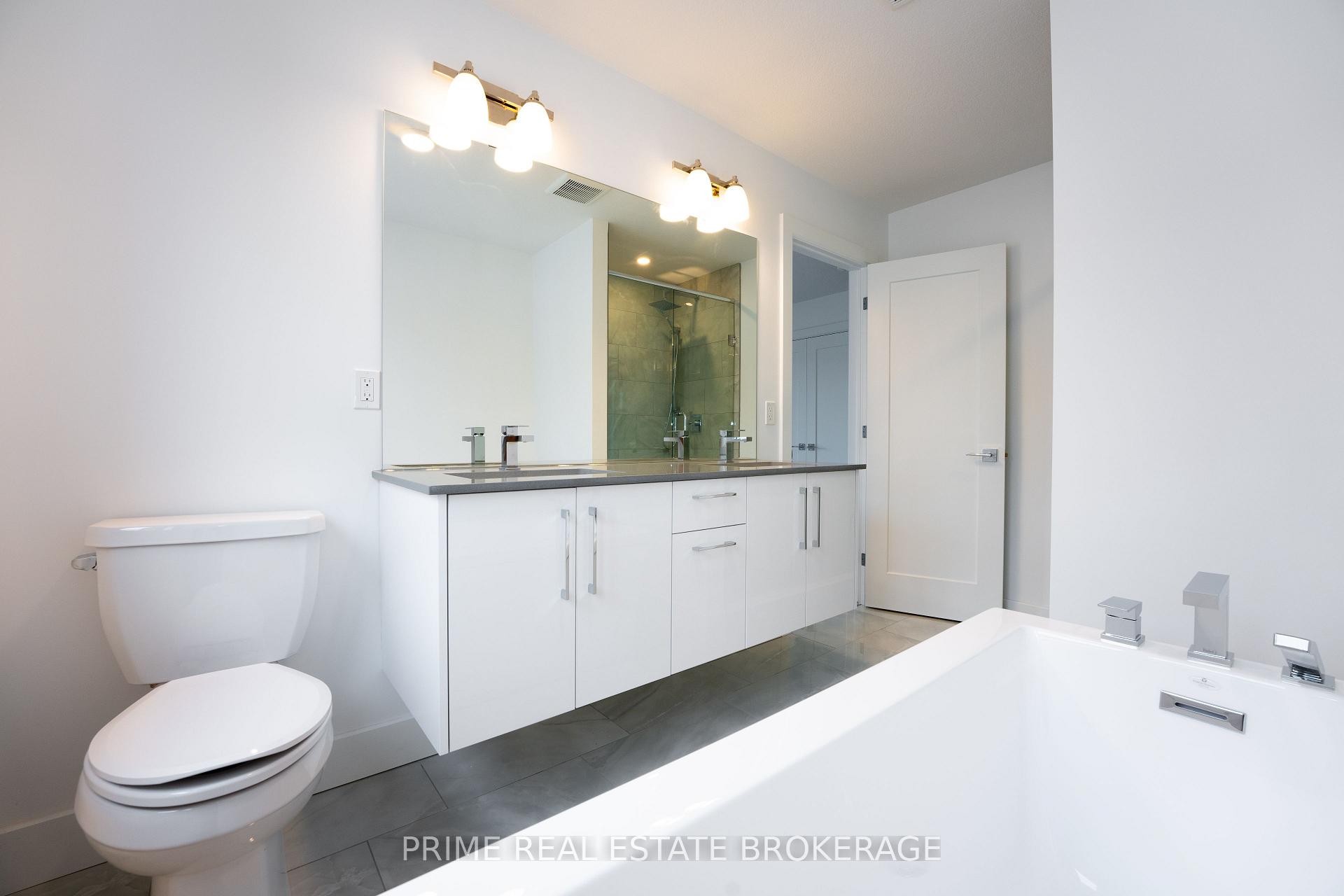 Photo 34 of 207 Eagle Street, North Middlesex, Parkhill — HOMEH