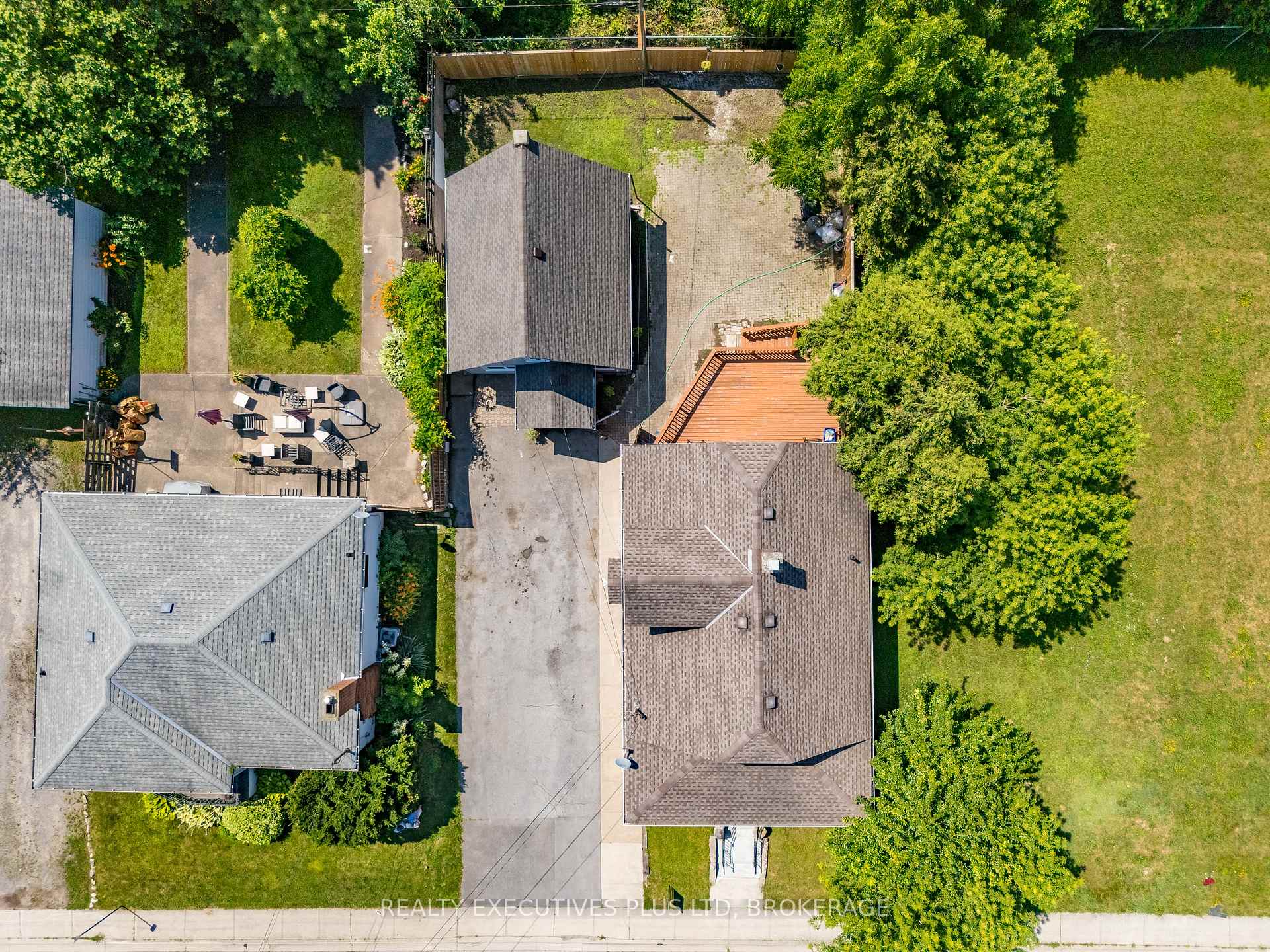 Photo 5 of 5352 Stamford Street, Niagara Falls, Cherrywood — HOMEH