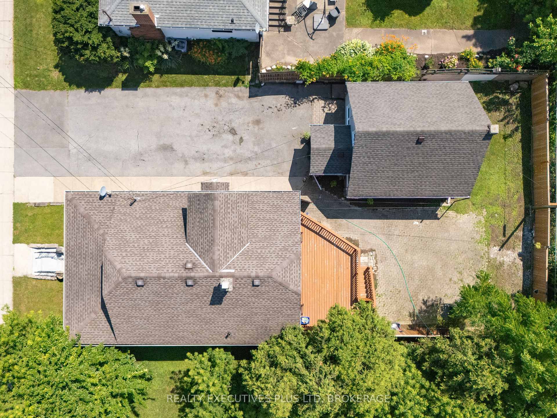 Photo 7 of 5352 Stamford Street, Niagara Falls, Cherrywood — HOMEH